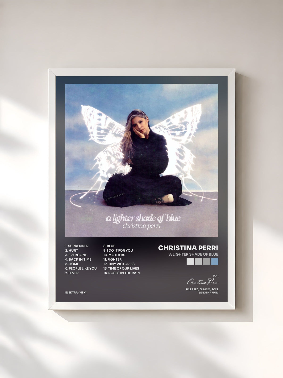 #blanc a lighter shade of blue di Christina Perri in stampa incorniciata, cornice bianca, stampata e incorniciata in Francia