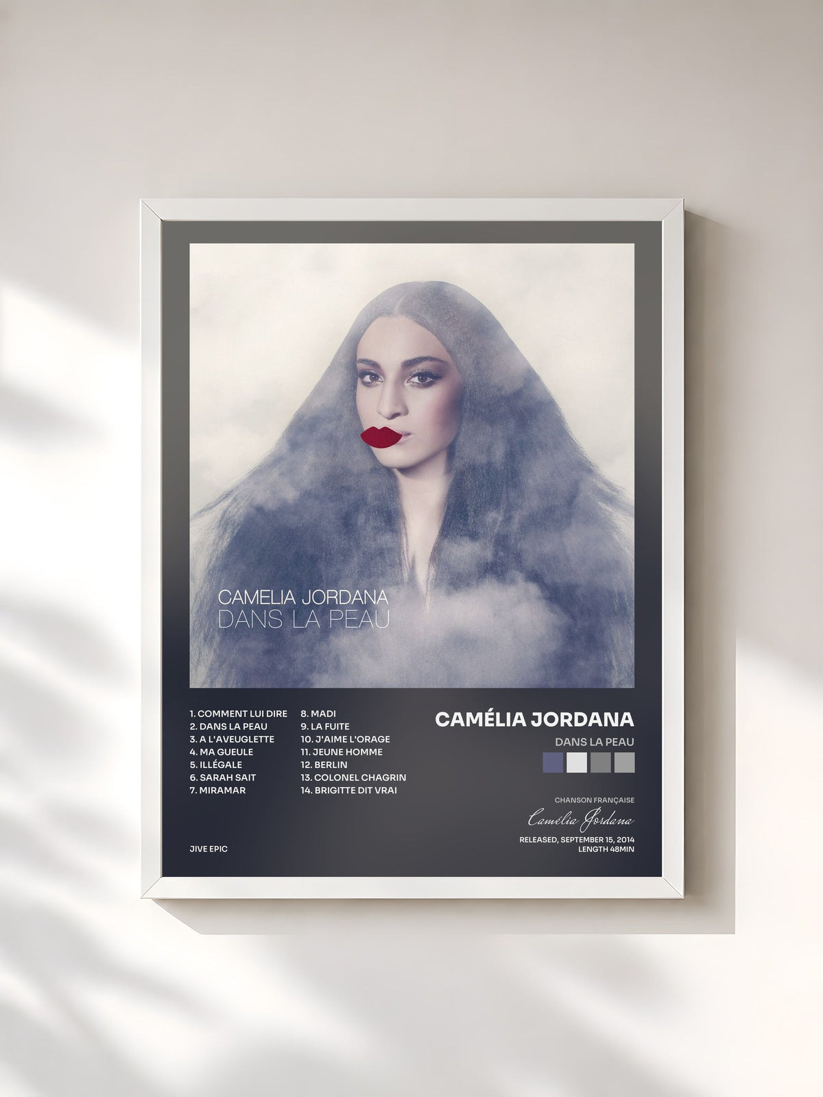 #blanc Tableau de l'album Dans la peau de Camélia Jordana, cadre blanc, imprimé et encadré en France