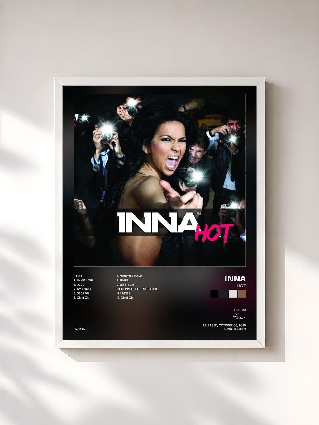#blanc Tableau de l'album Hot de Inna, cadre blanc, imprimé et encadré en France