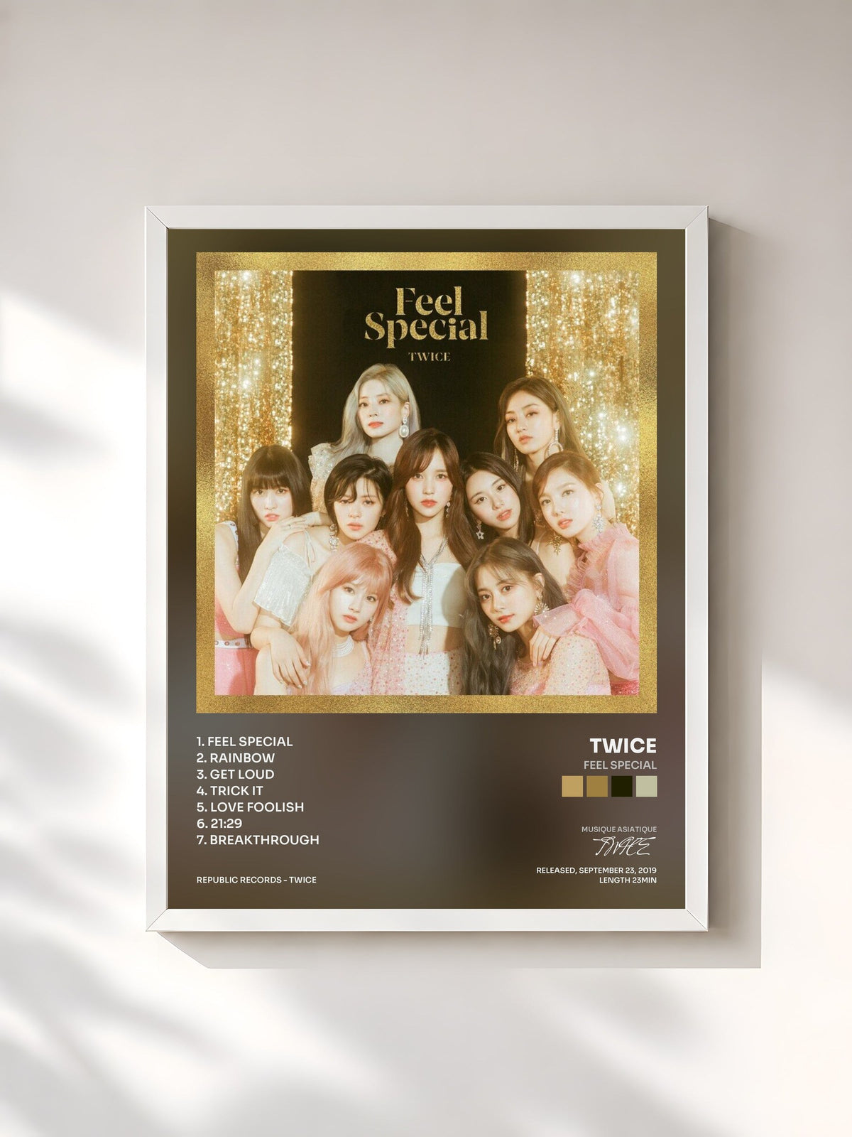 #blanc Tableau de l'album Feel Special de TWICE, cadre blanc, imprimé et encadré en France
