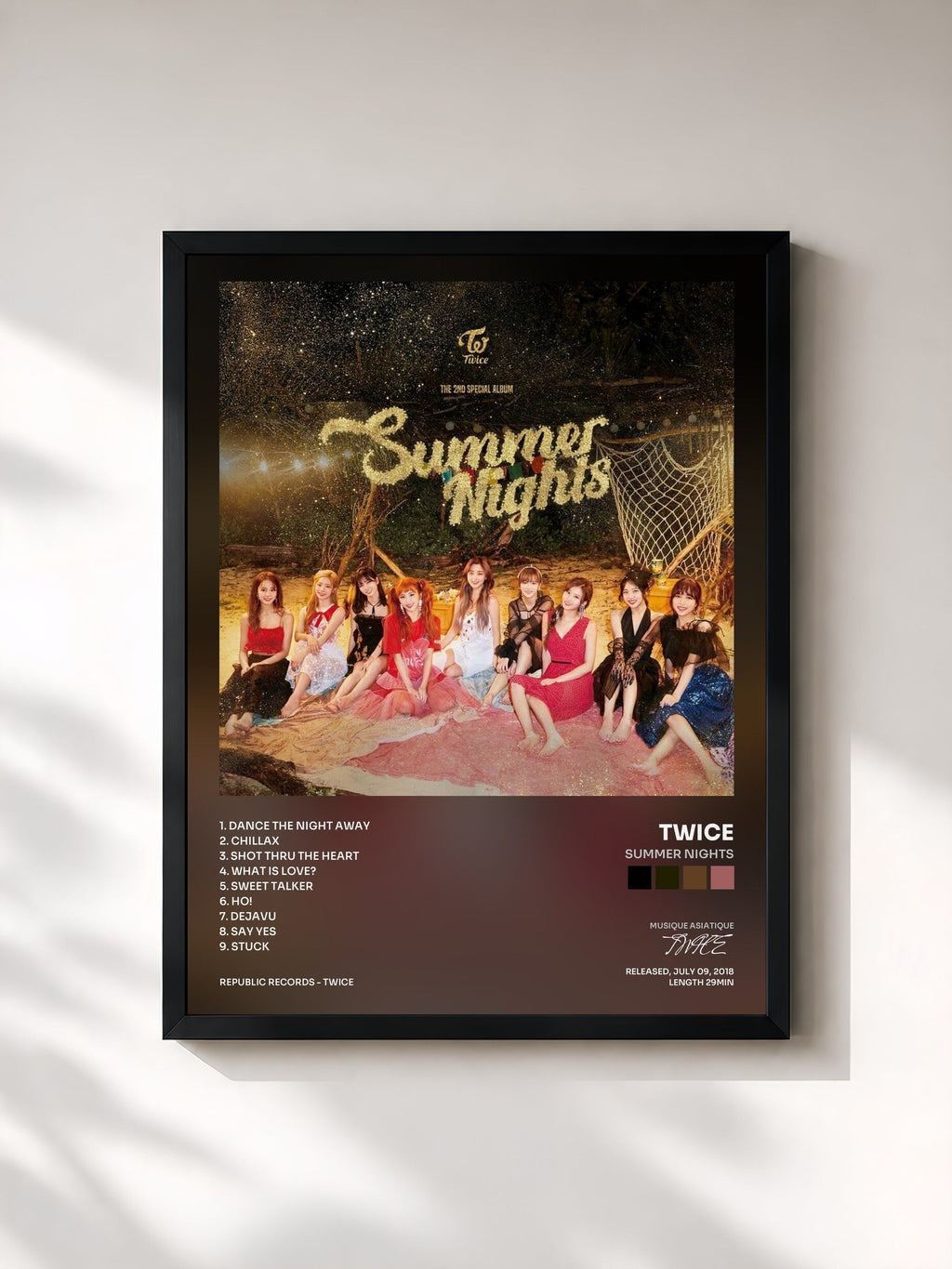 #noir Tableau de l'album Summer Nights de TWICE, cadre noir, imprimé et encadré en France