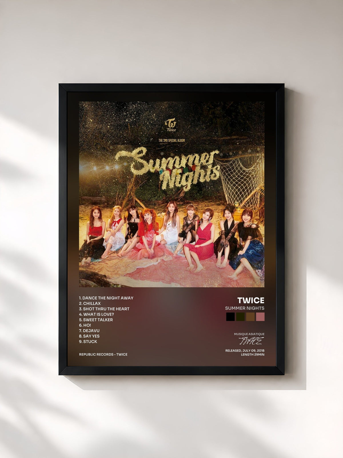 #noir Tableau de l'album Summer Nights de TWICE, cadre noir, imprimé et encadré en France
