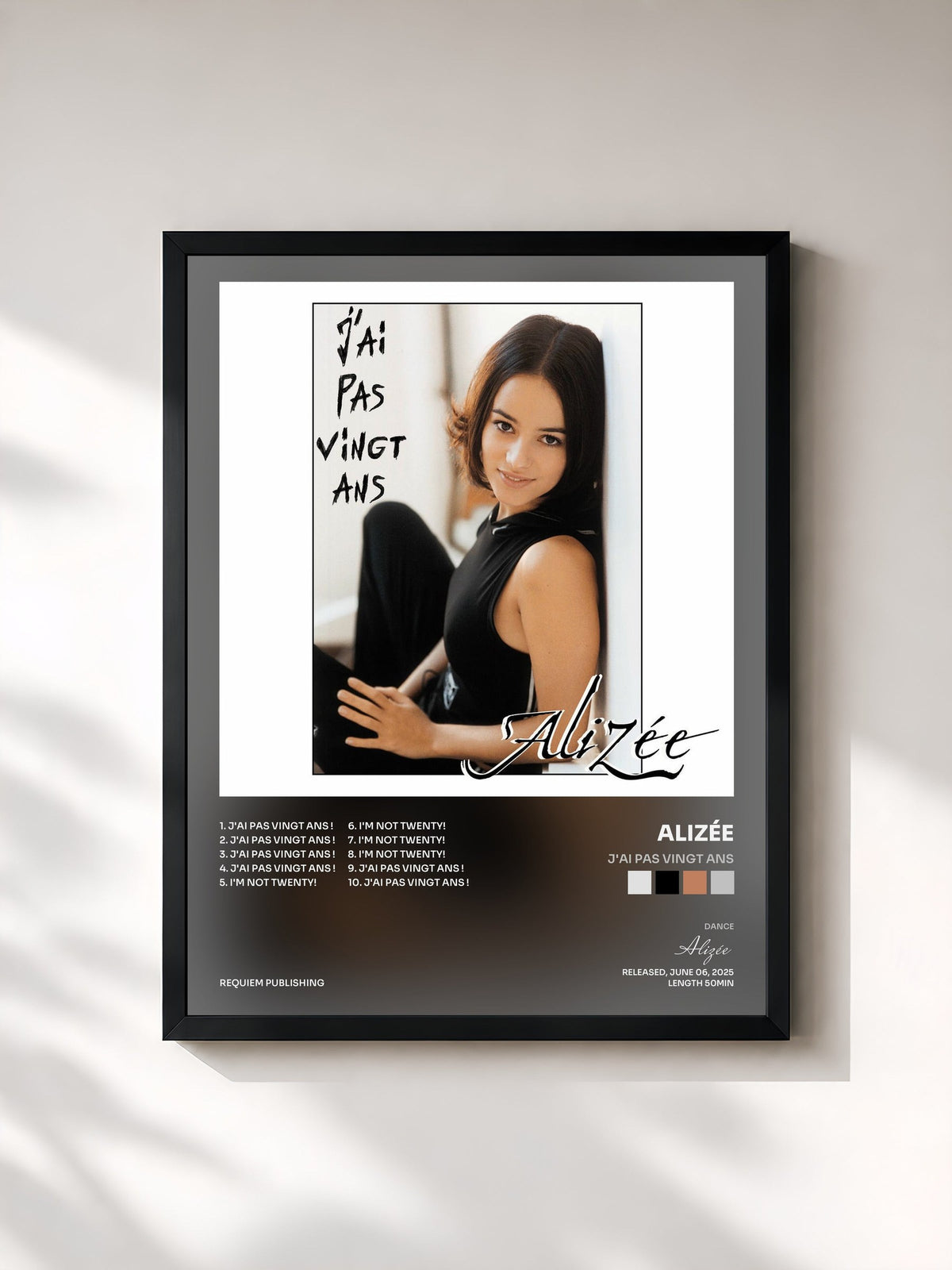#noir J'ai pas vingt ans de Alizée en lámina enmarcada, marco negro, impresa y enmarcada en Francia