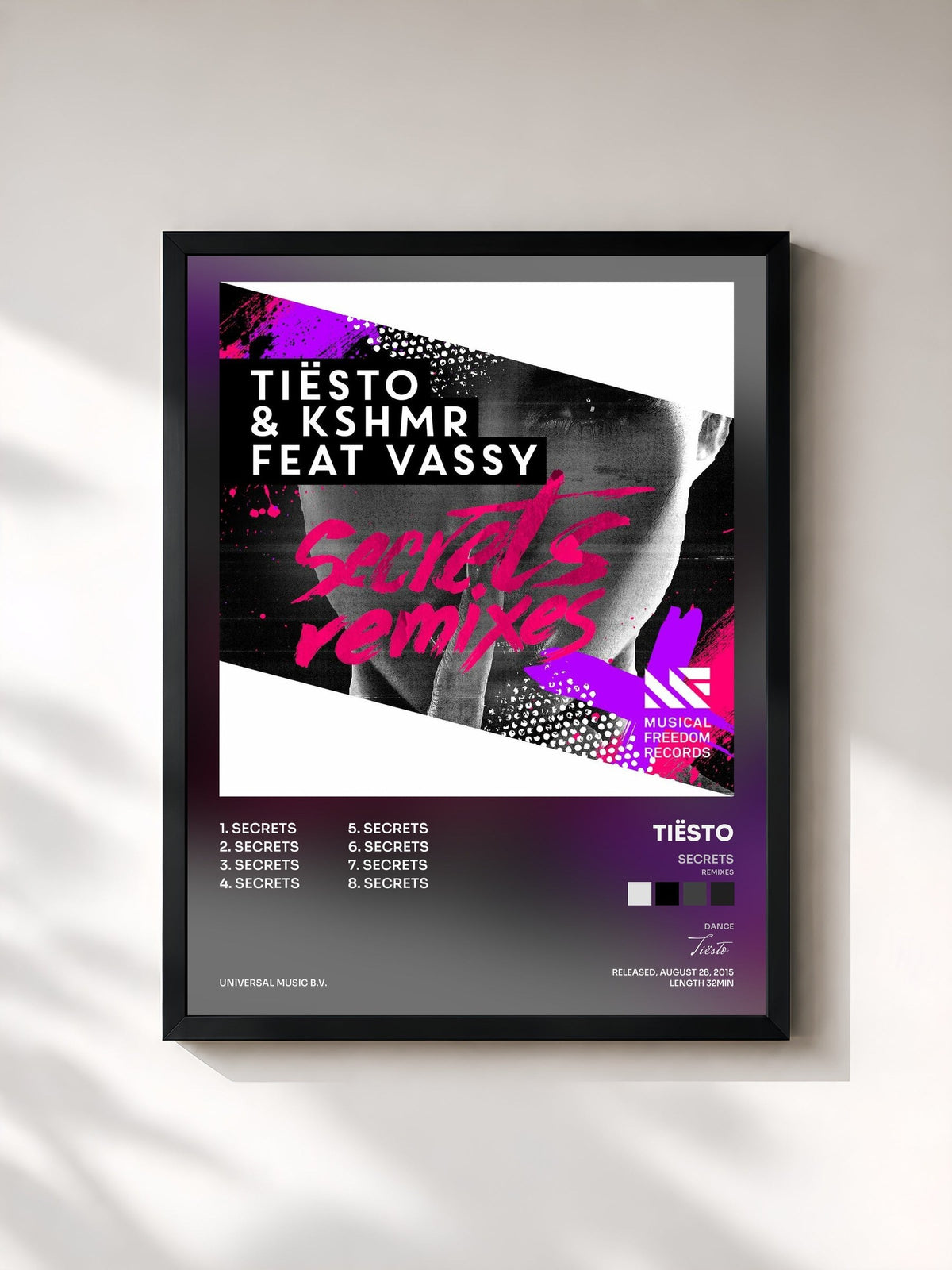 #noir Tableau de l'album Secrets (Remixes) de Tiësto, cadre noir, imprimé et encadré en France