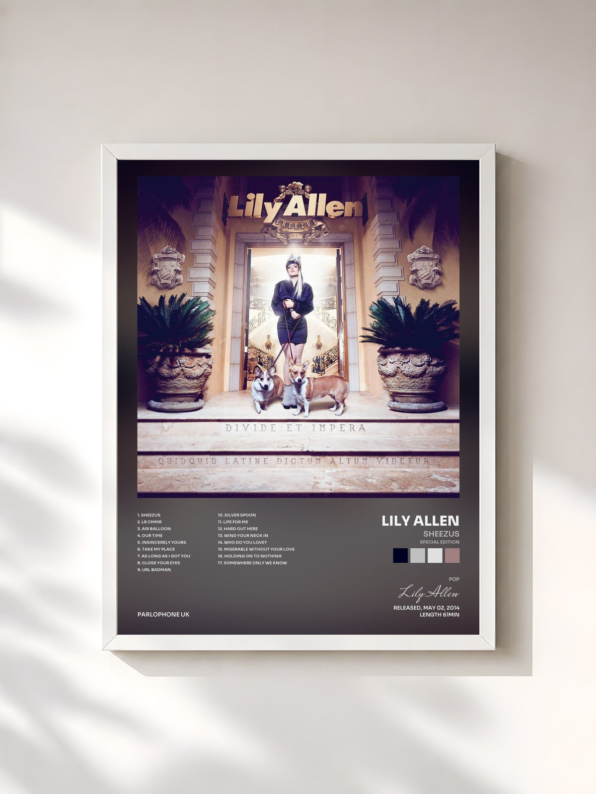 #blanc Sheezus (Special Edition) de Lily Allen en lámina enmarcada, marco blanco, impresa y enmarcada en Francia