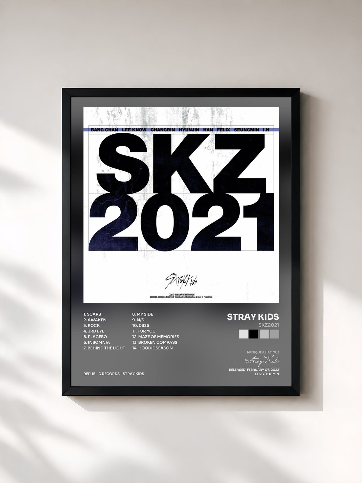 #noir Tableau de l'album SKZ2021 de Stray Kids, cadre noir, imprimé et encadré en France