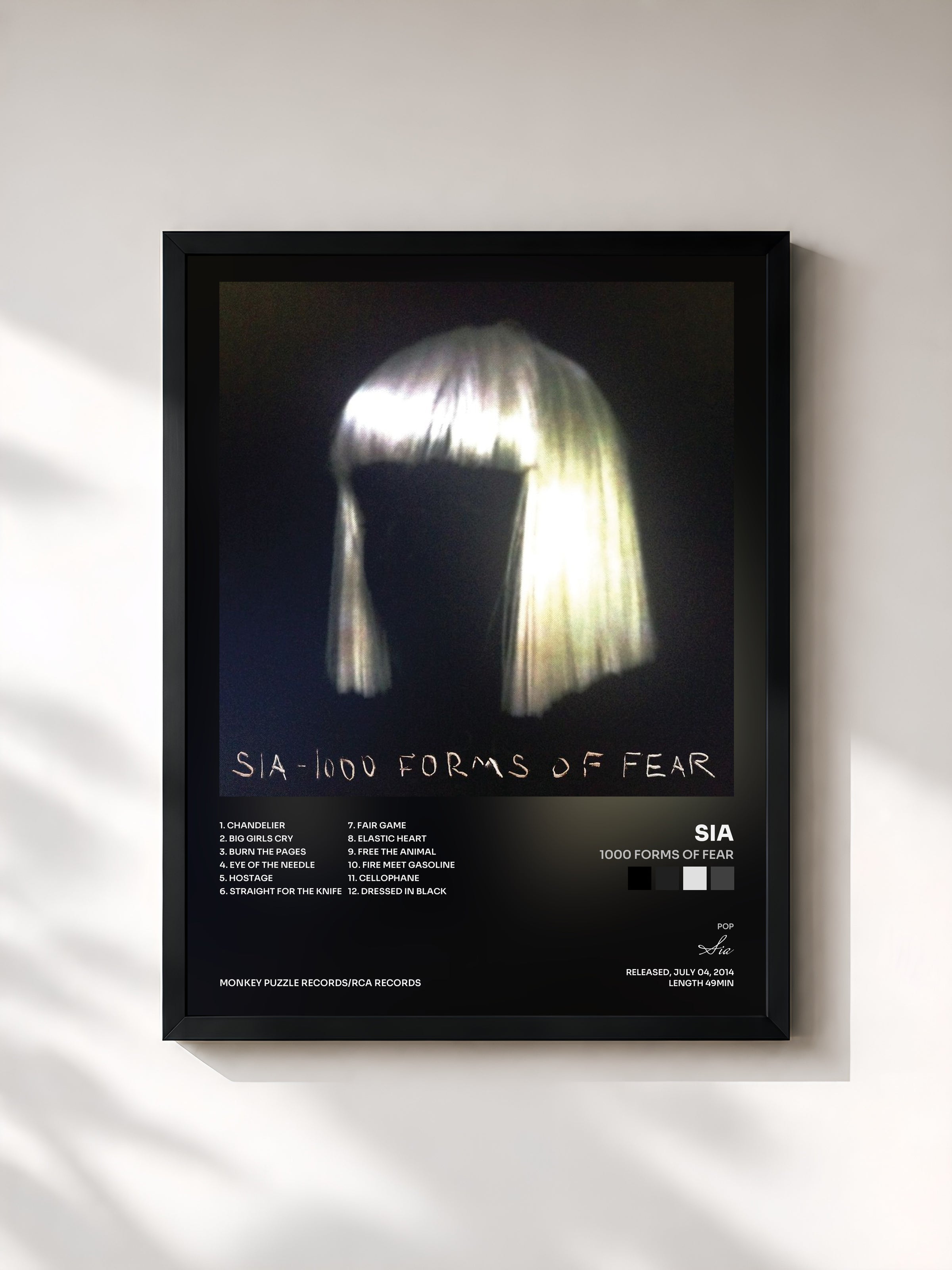 #noir 1000 Forms Of Fear di Sia in stampa incorniciata, cornice nera, stampata e incorniciata in Francia