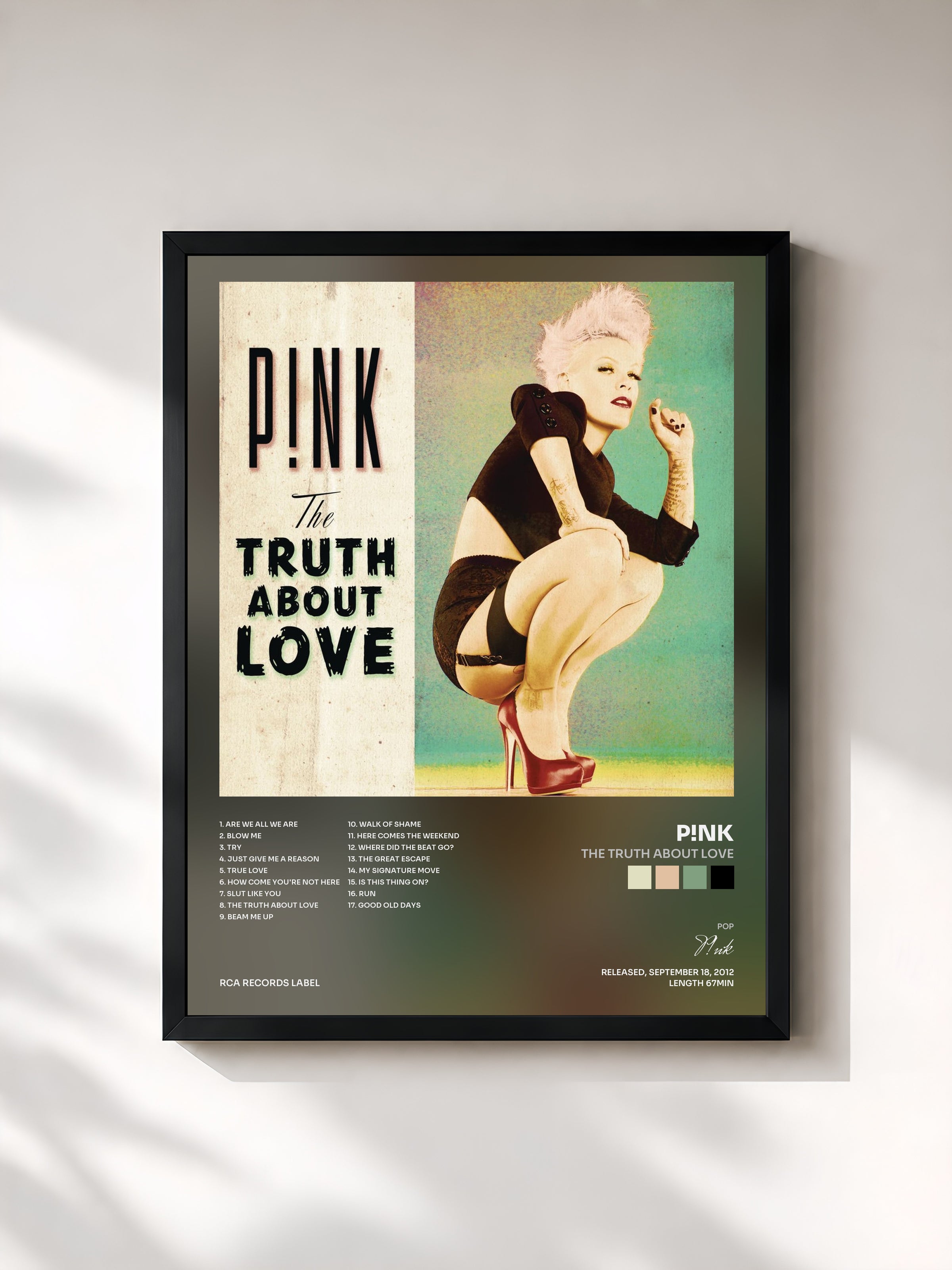 #noir The Truth About Love di P!nk in stampa incorniciata, cornice nera, stampata e incorniciata in Francia