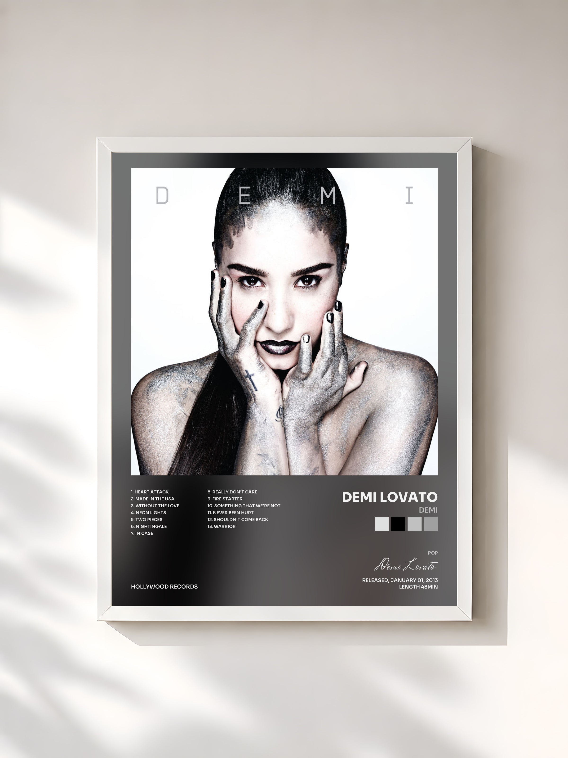 #blanc Tableau de l'album Demi de Demi Lovato, cadre blanc, imprimé et encadré en France