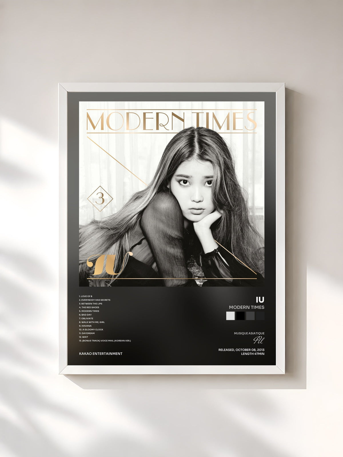 #blanc Tableau de l'album Modern Times de IU, cadre blanc, imprimé et encadré en France