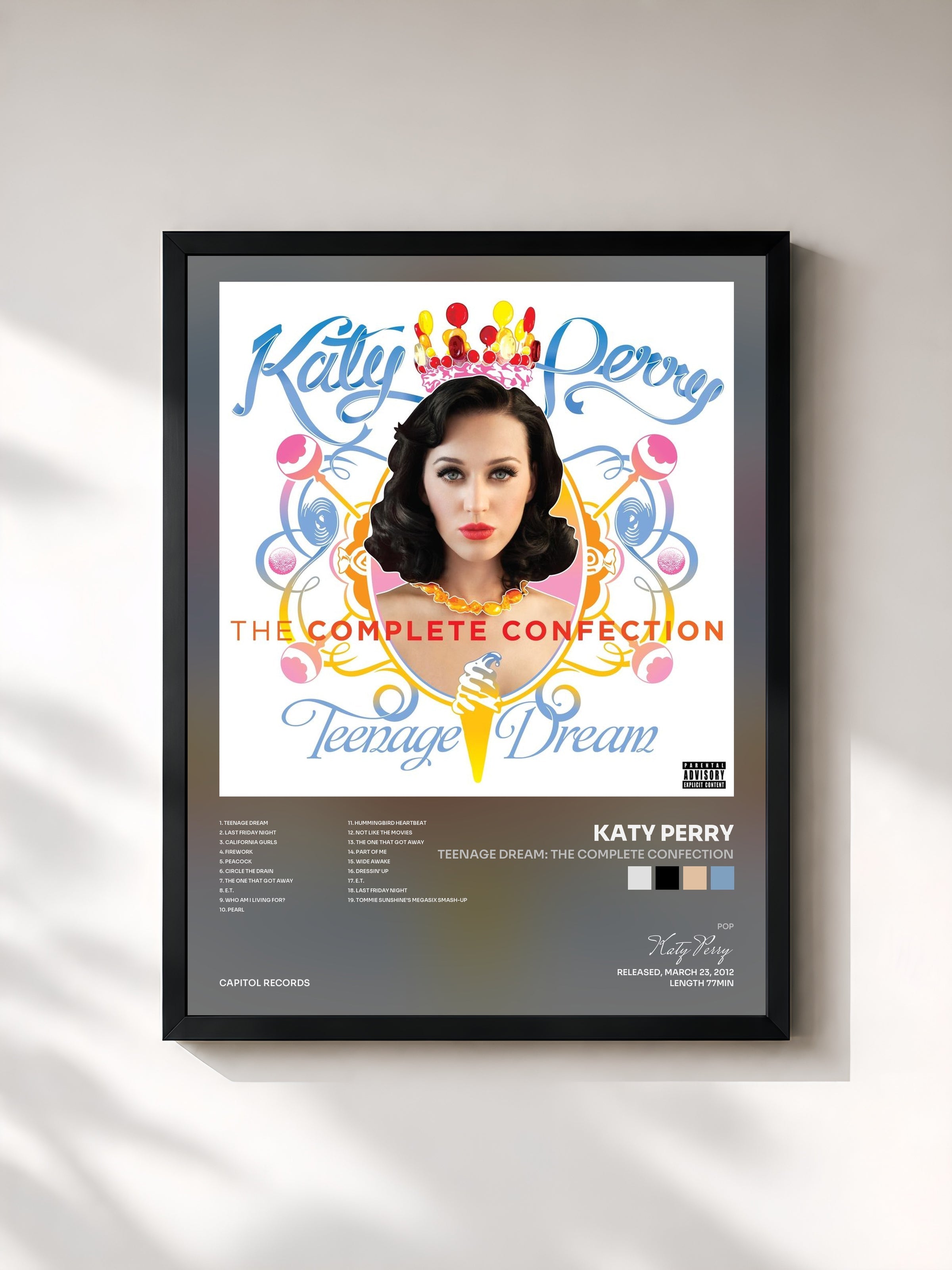 #noir Teenage Dream: The Complete Confection di Katy Perry in stampa incorniciata, cornice nera, stampata e incorniciata in Francia