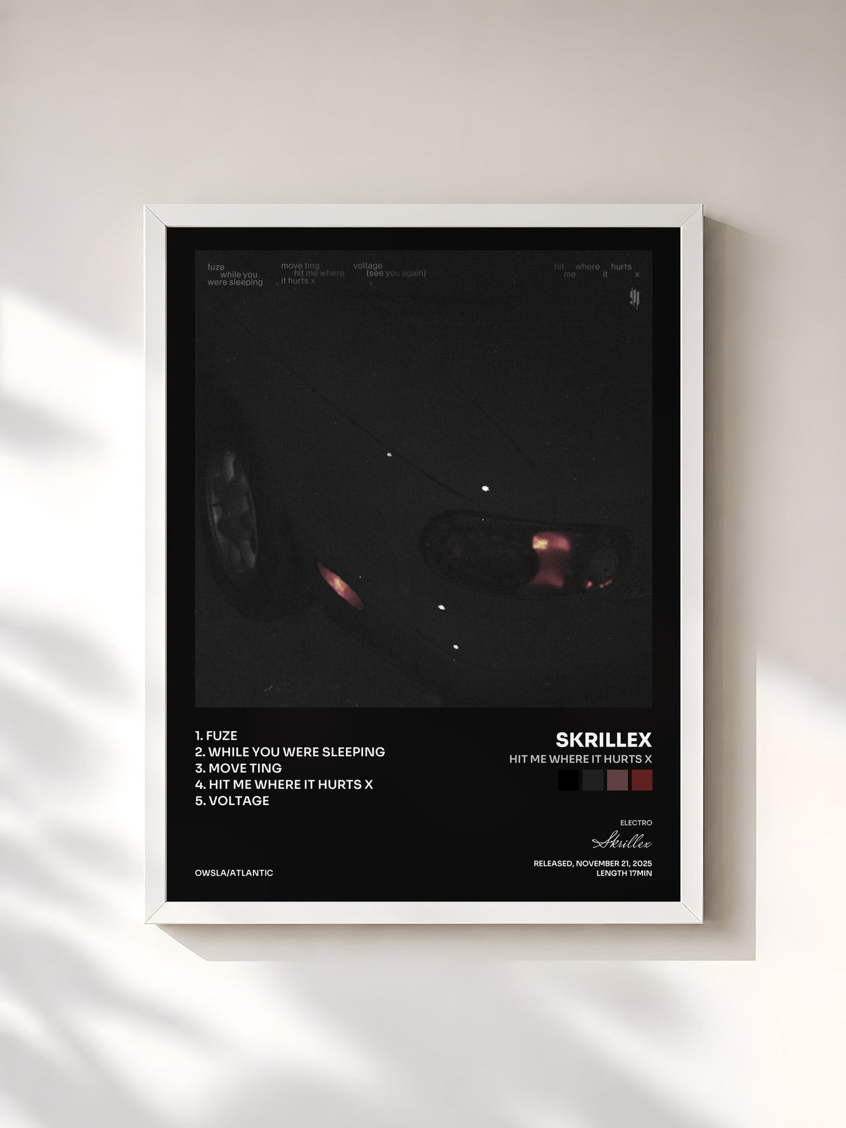 #blanc Tableau de l'album hit me where it hurts x de Skrillex, cadre blanc, imprimé et encadré en France