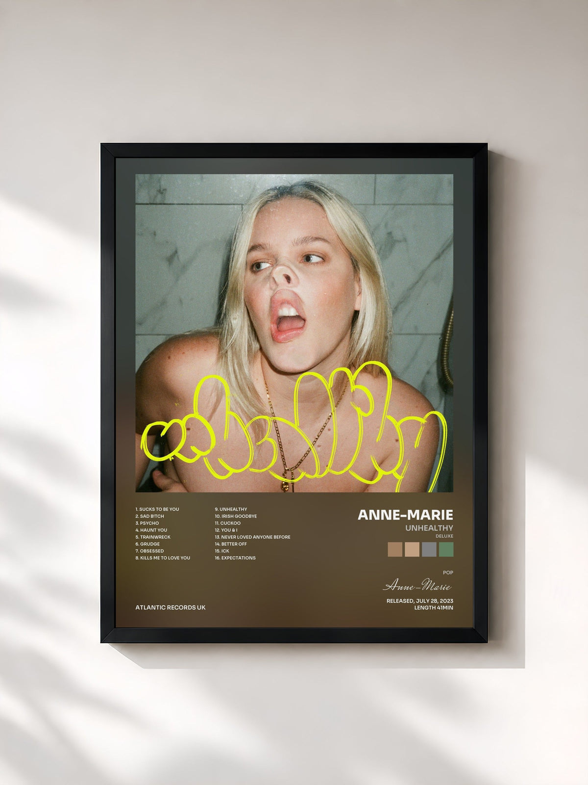 #noir Tableau de l'album UNHEALTHY (Deluxe) de Anne-Marie, cadre noir, imprimé et encadré en France