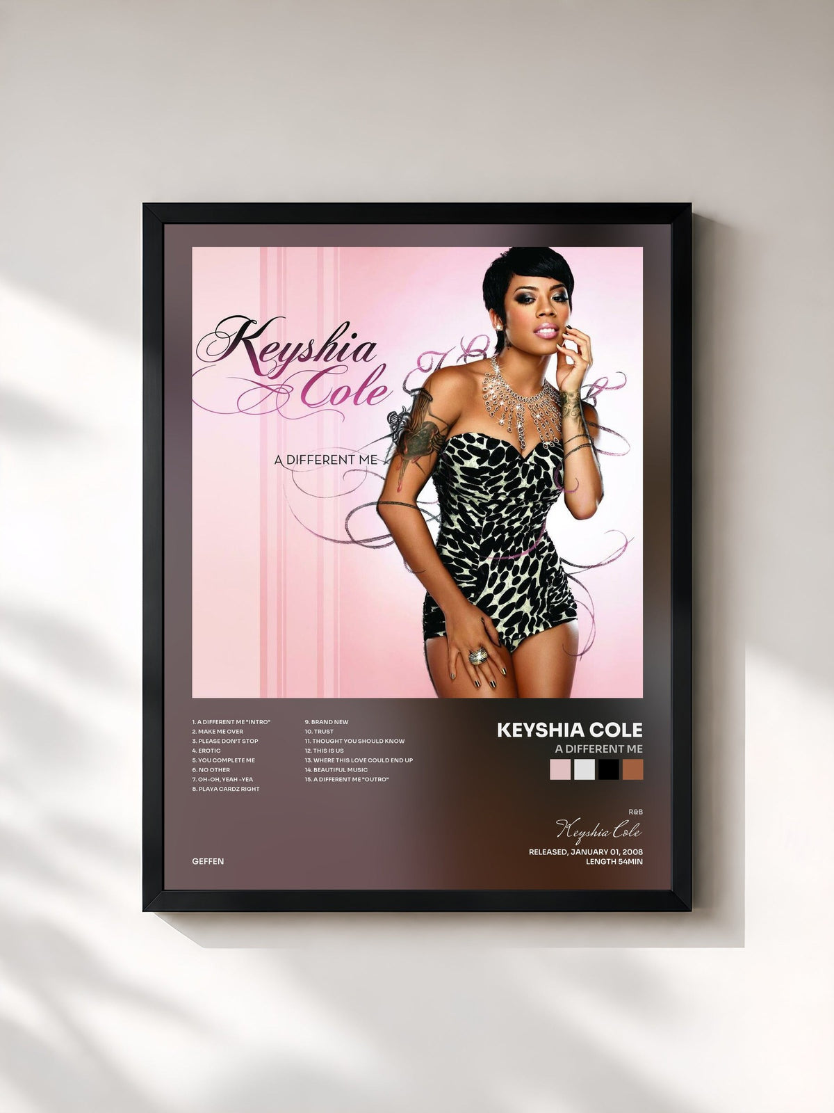 #noir A Different Me di Keyshia Cole in stampa incorniciata, cornice nera, stampata e incorniciata in Francia