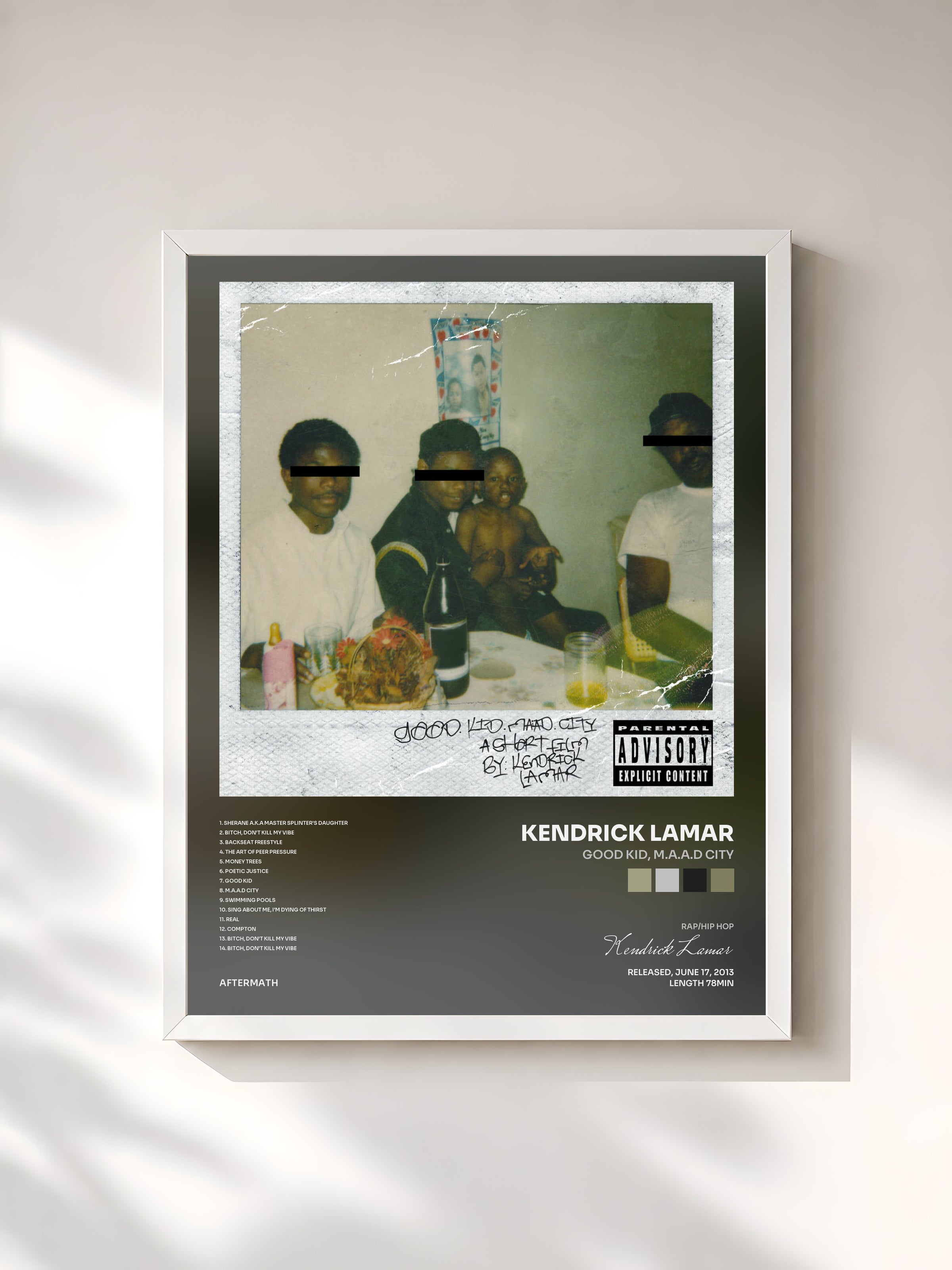 #blanc good kid, m.A.A.d city de Kendrick Lamar en lámina enmarcada, marco blanco, impresa y enmarcada en Francia