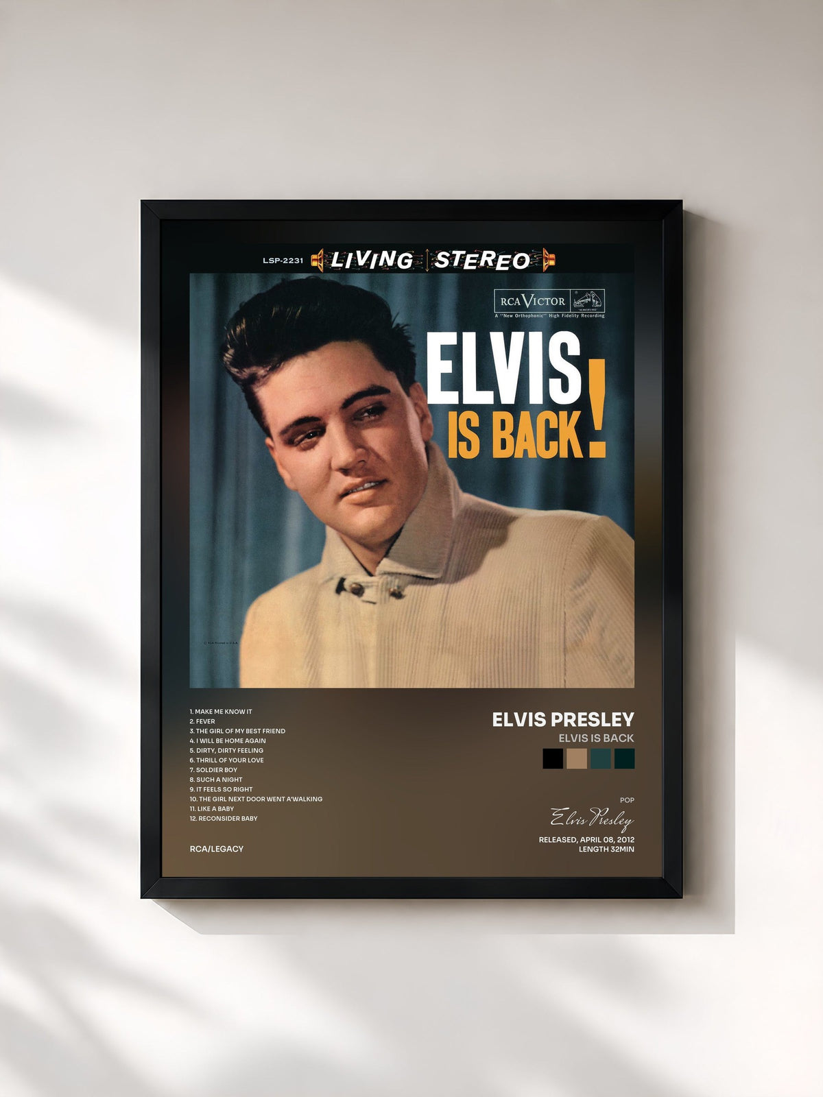 #noir Elvis Is Back de Elvis Presley en lámina enmarcada, marco negro, impresa y enmarcada en Francia