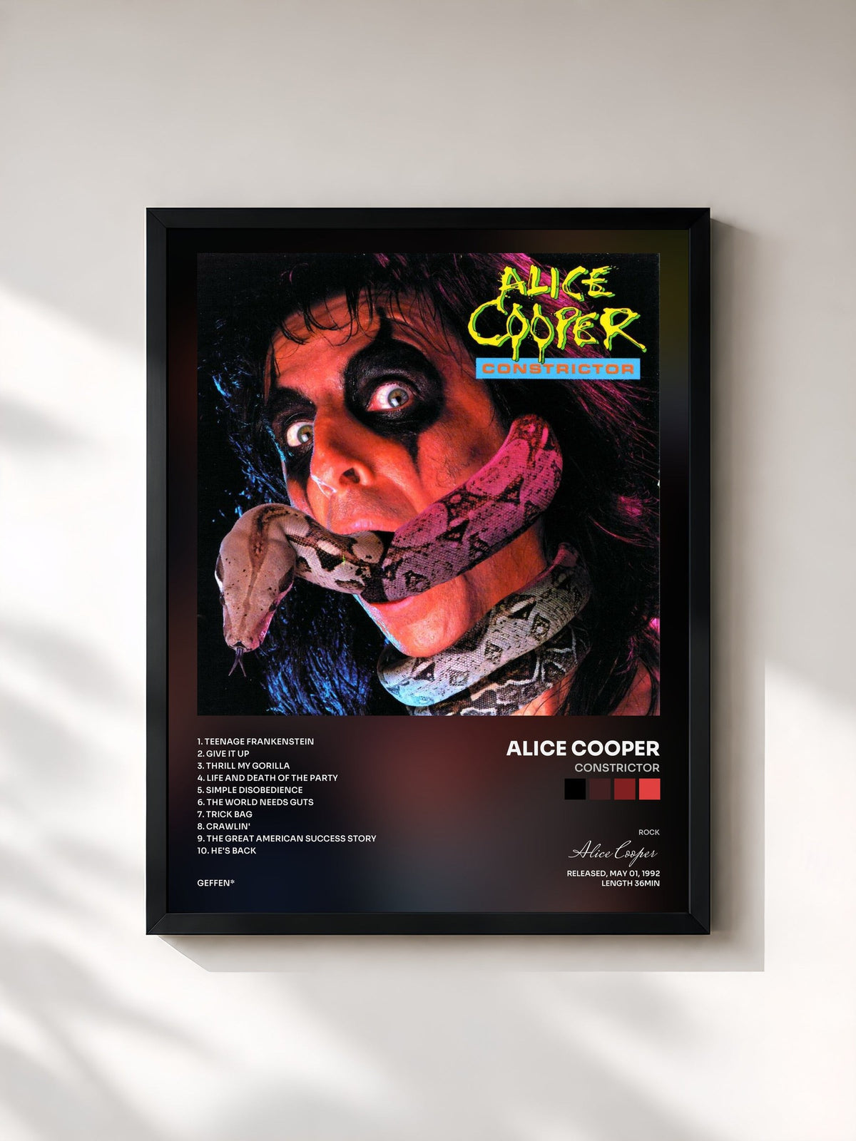 #noir Constrictor di Alice Cooper in stampa incorniciata, cornice nera, stampata e incorniciata in Francia