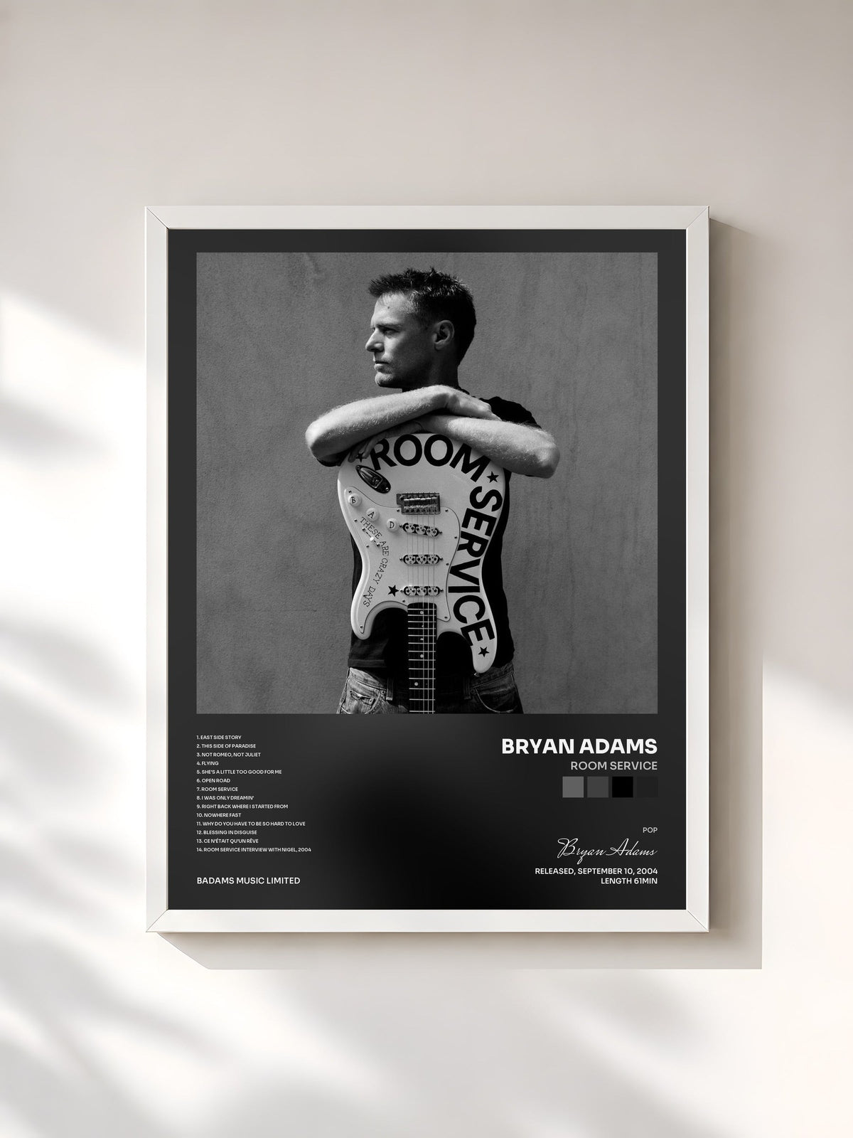 #blanc Room Service de Bryan Adams en lámina enmarcada, marco blanco, impresa y enmarcada en Francia