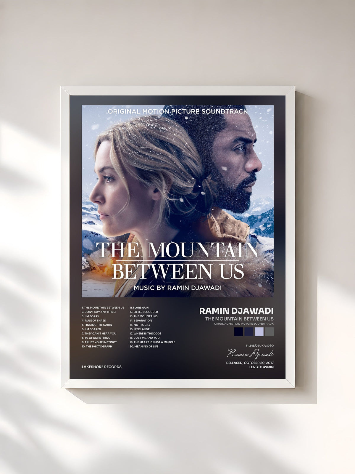 #blanc Tableau de l'album The Mountain Between Us (Original Motion Picture Soundtrack) de Ramin Djawadi, cadre blanc, imprimé et encadré en France