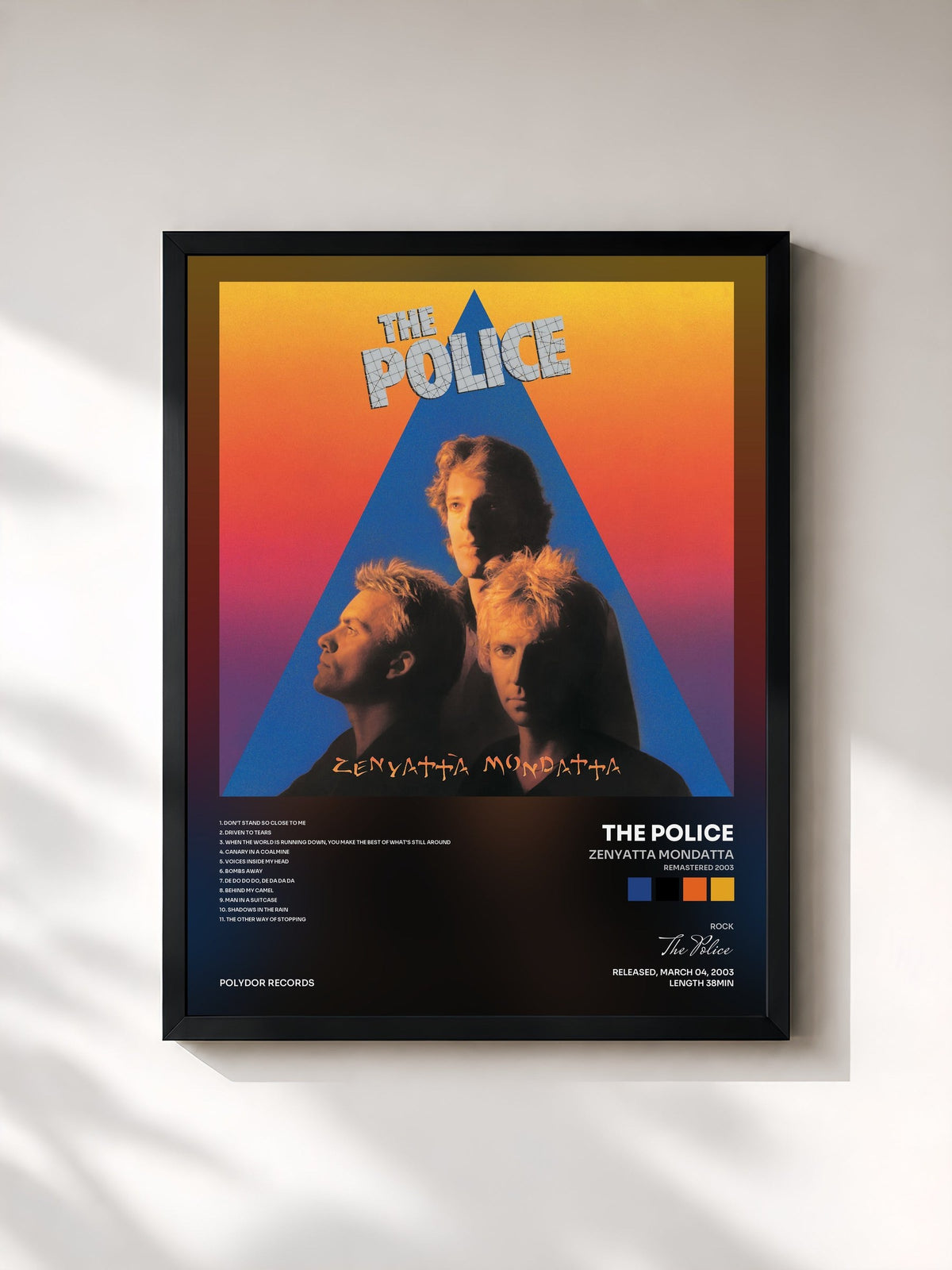 #noir Zenyatta Mondatta (Remastered 2003) von The Police als gerahmter Kunstdruck, schwarzer Rahmen, gedruckt und gerahmt in Frankreich