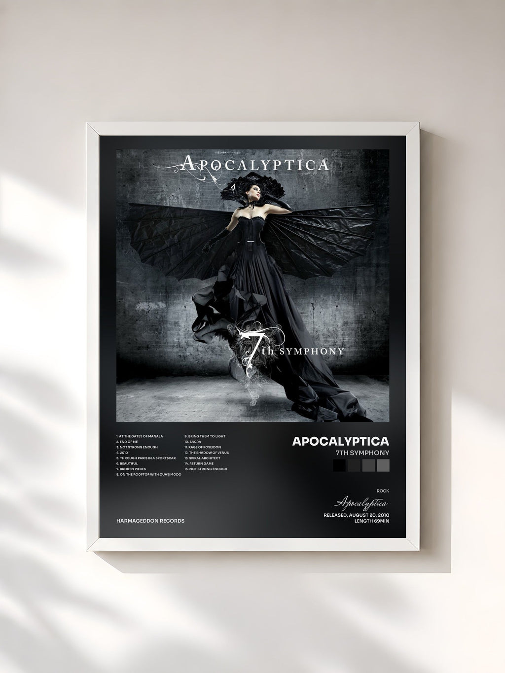 #blanc 7th Symphony di Apocalyptica in stampa incorniciata, cornice bianca, stampata e incorniciata in Francia