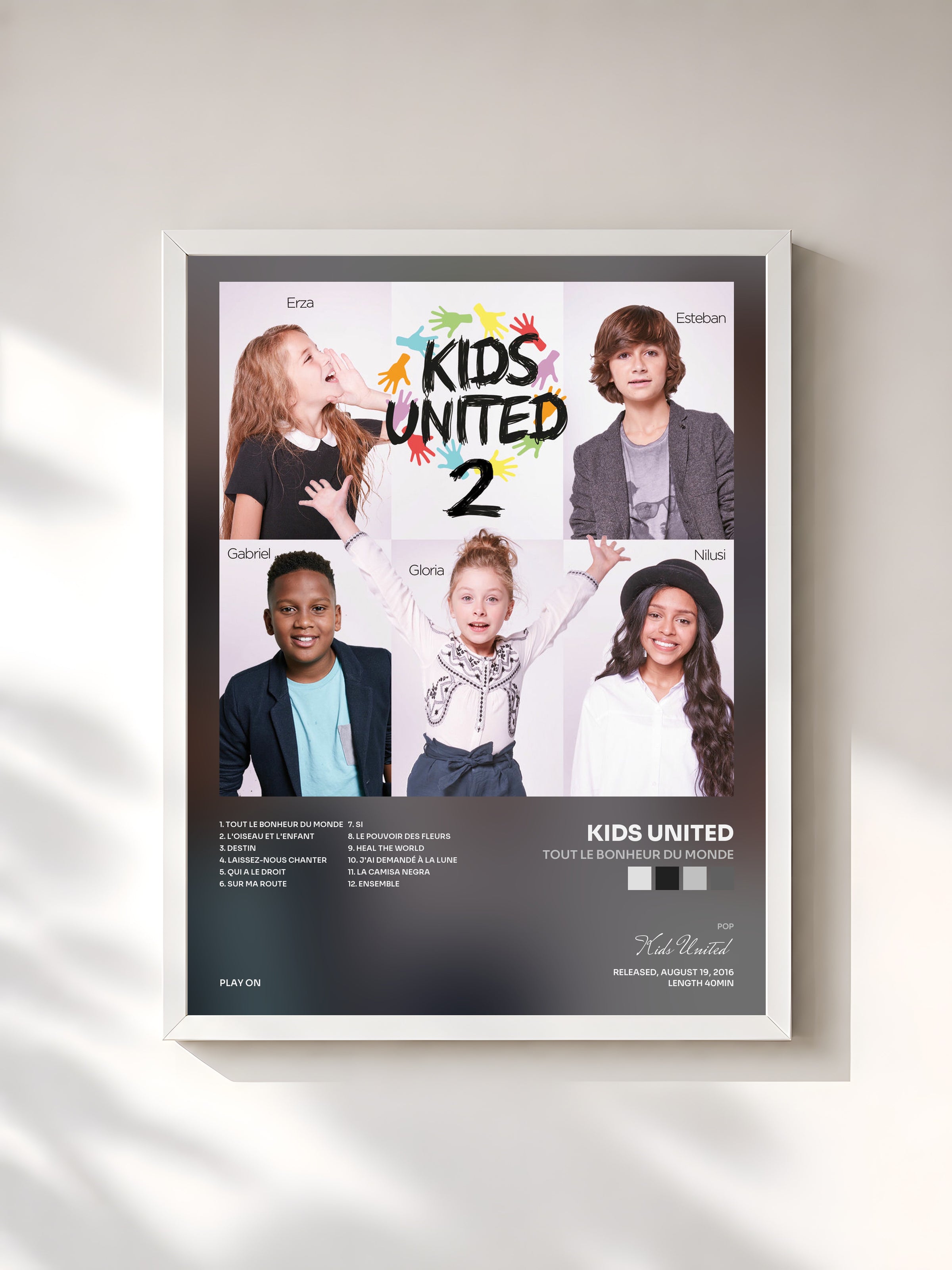 #blanc Tableau de l'album Tout le bonheur du monde de Kids United, cadre blanc, imprimé et encadré en France