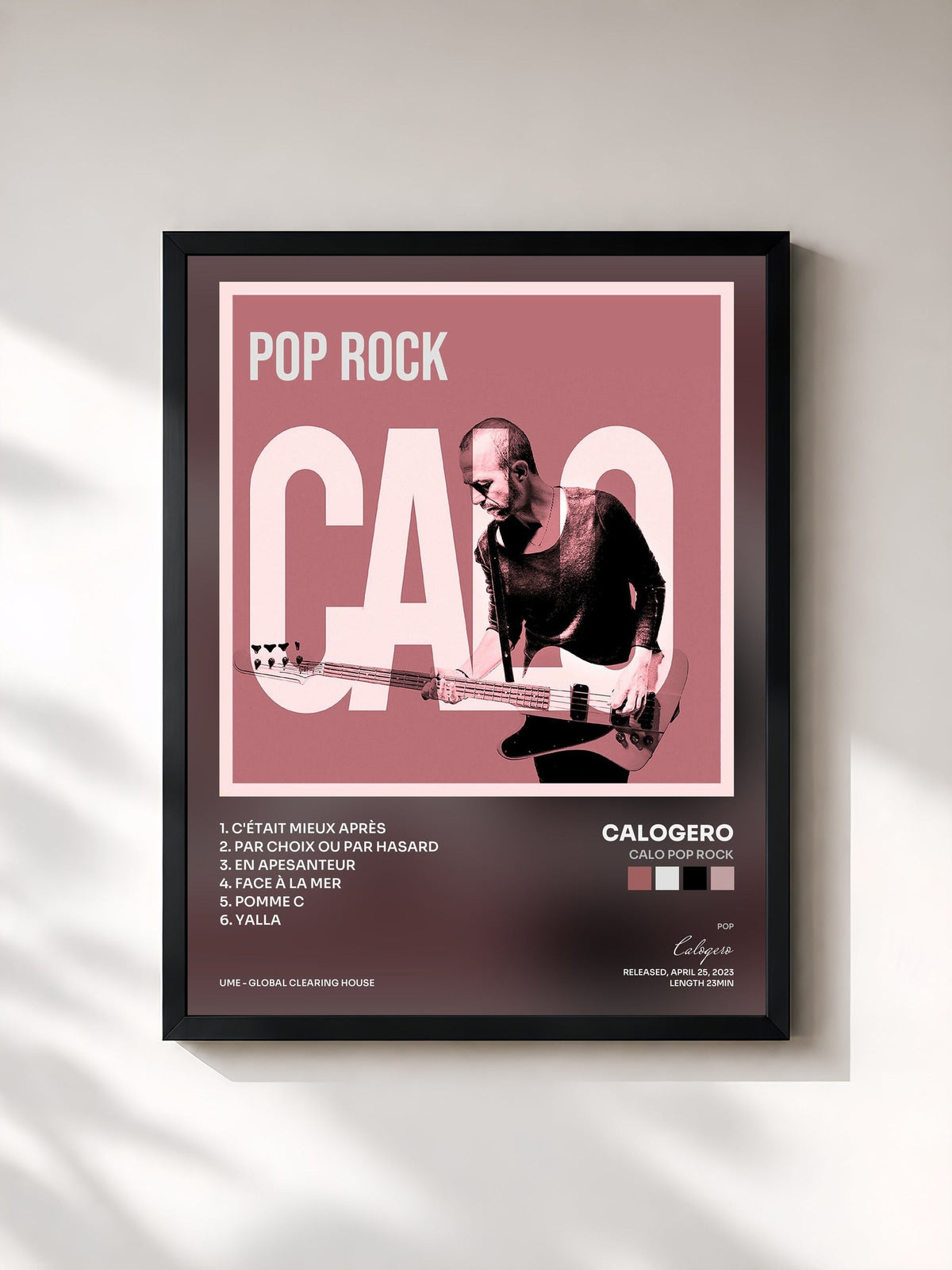 #noir CALO POP ROCK de Calogero en lámina enmarcada, marco negro, impresa y enmarcada en Francia