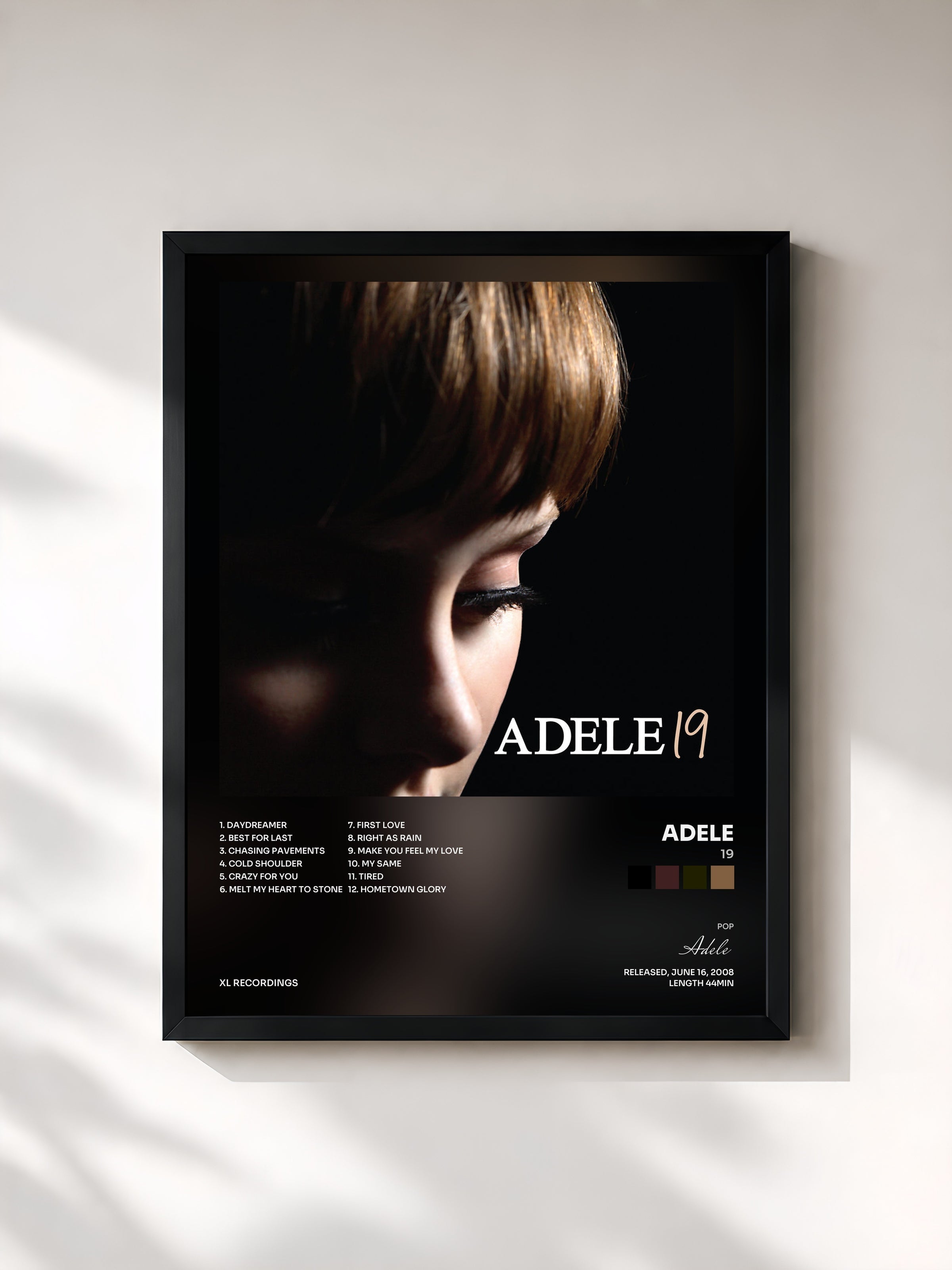 #noir 19 di Adele in stampa incorniciata, cornice nera, stampata e incorniciata in Francia