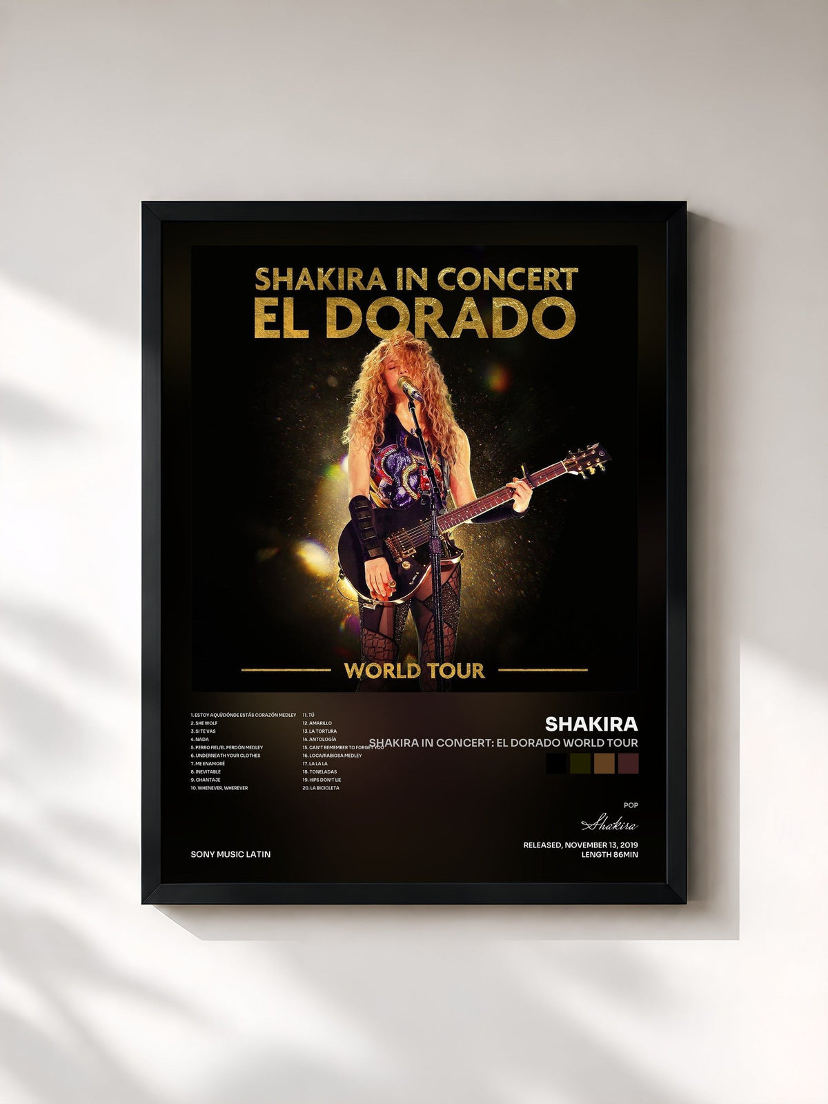 #noir Tableau de l'album Shakira In Concert: El Dorado World Tour de Shakira, cadre noir, imprimé et encadré en France