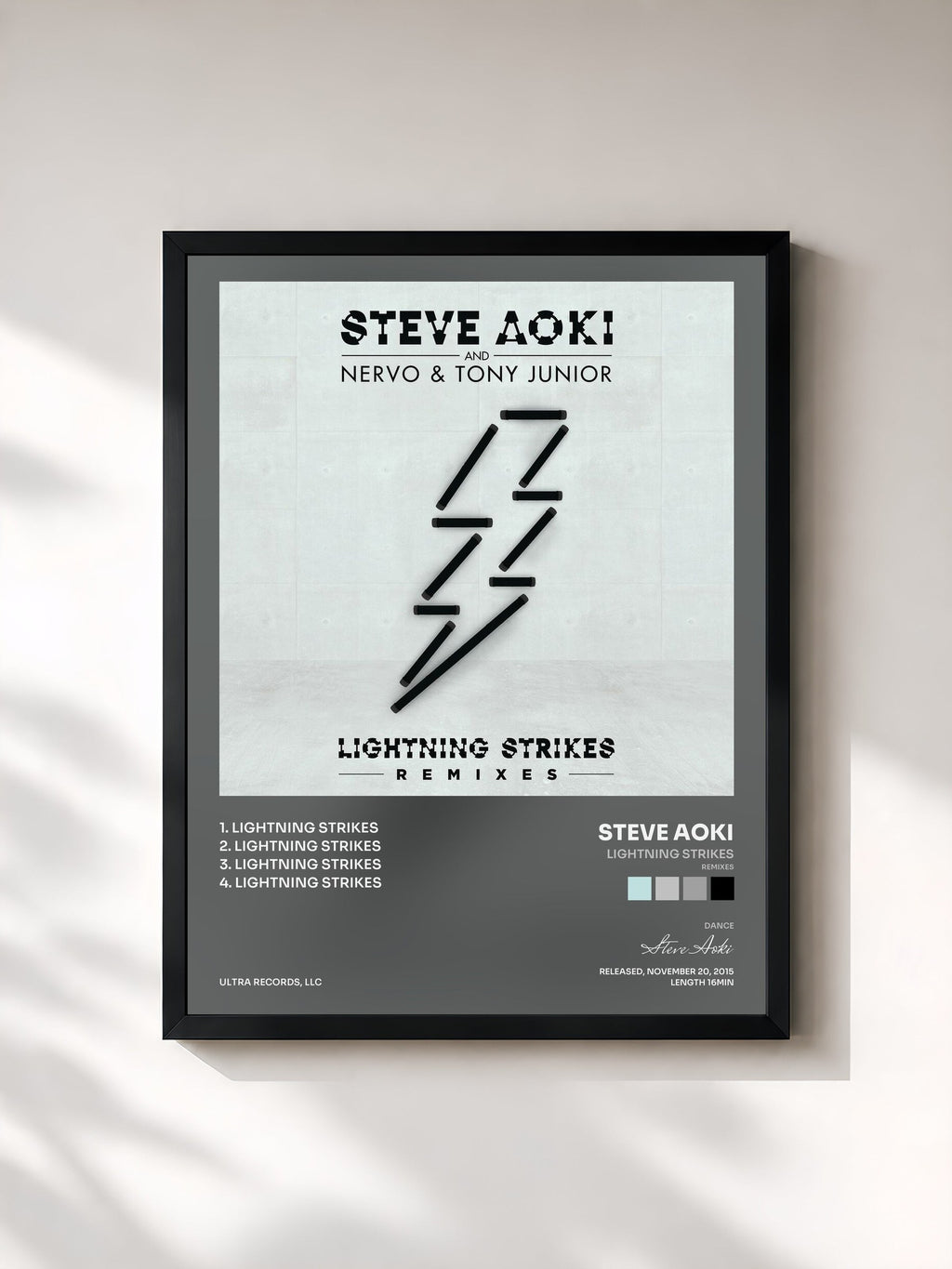 #noir Tableau de l'album Lightning Strikes (Remixes) de Steve Aoki, cadre noir, imprimé et encadré en France