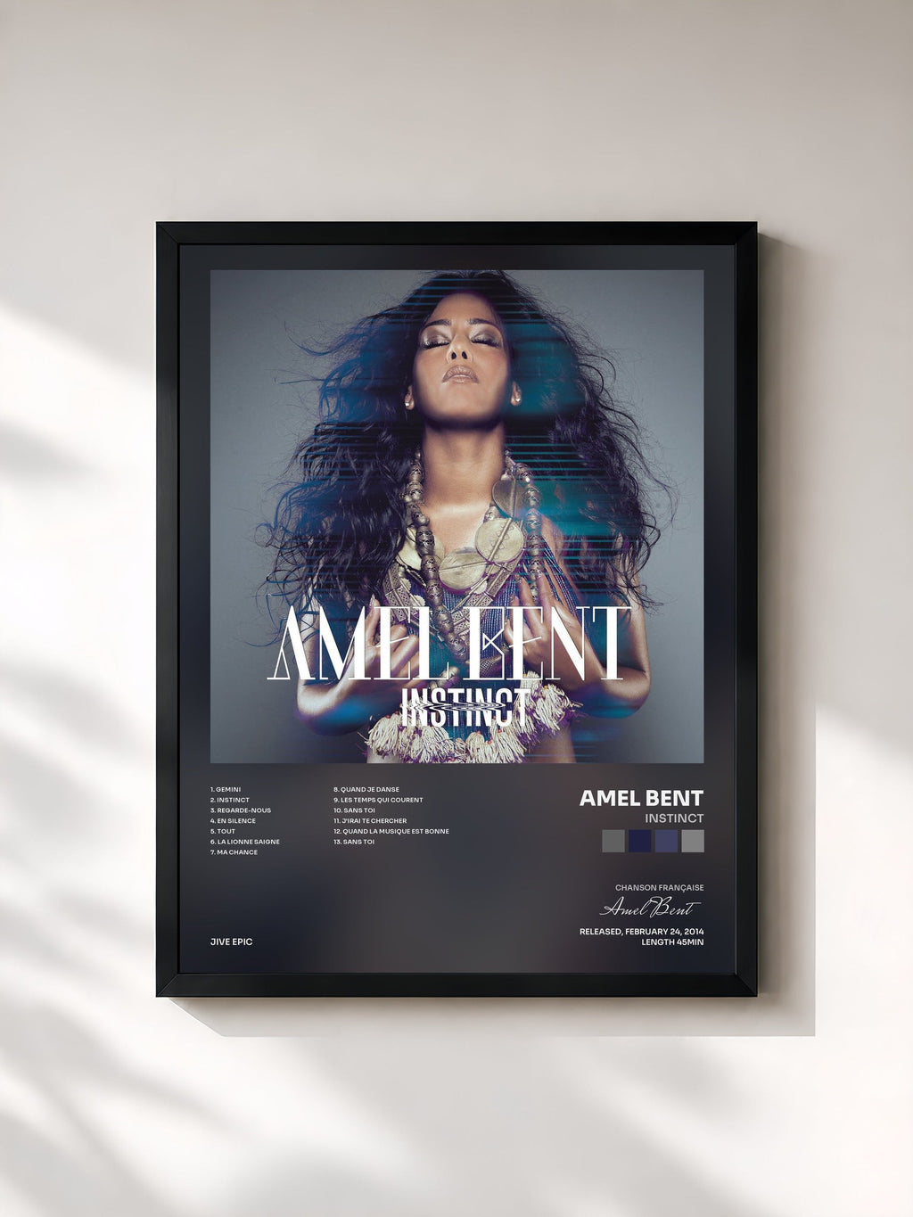 #noir Instinct di Amel Bent in stampa incorniciata, cornice nera, stampata e incorniciata in Francia