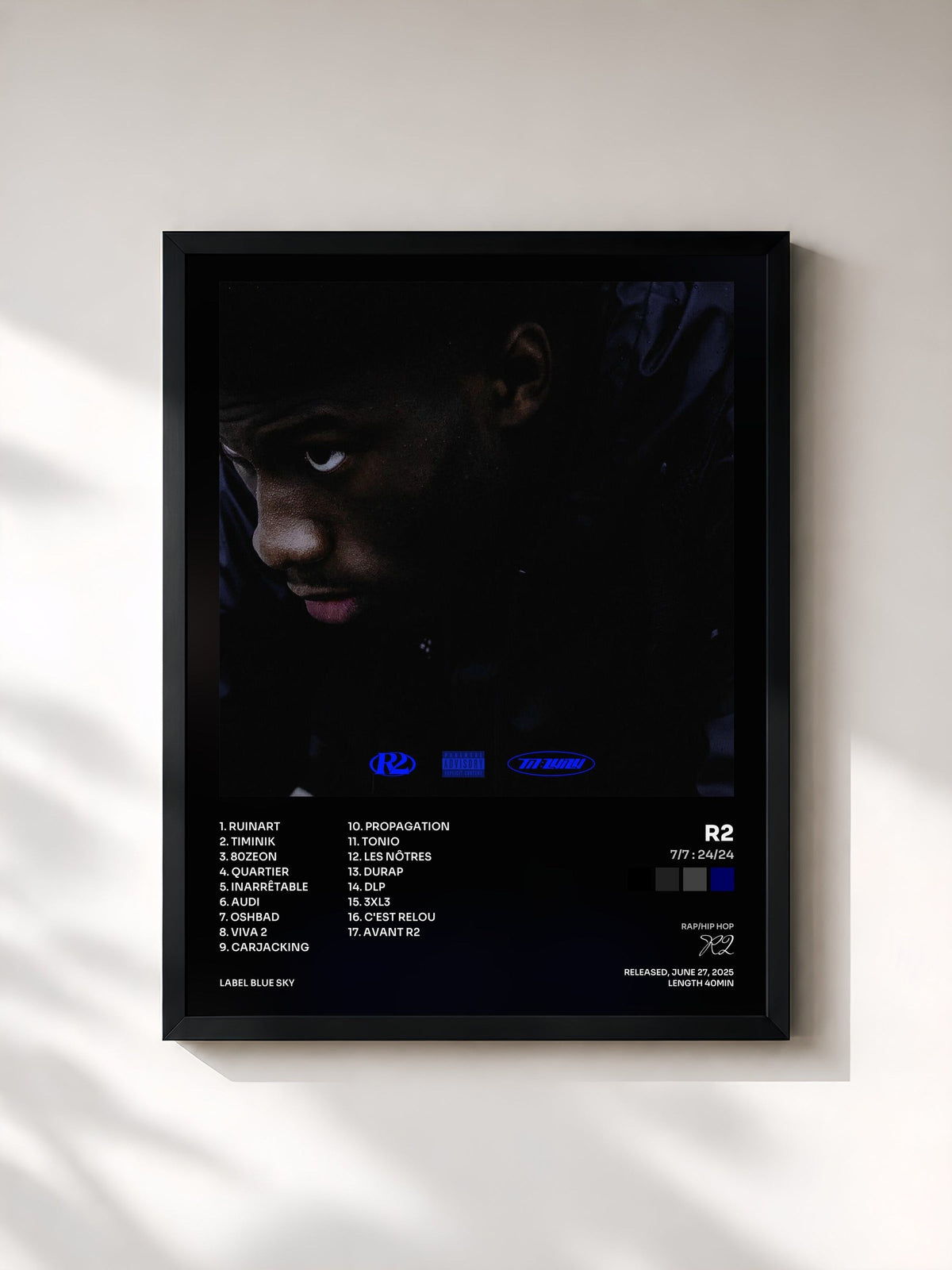 #noir 7/7 : 24/24 by R2 as a framed art print, black frame, printed and framed in France