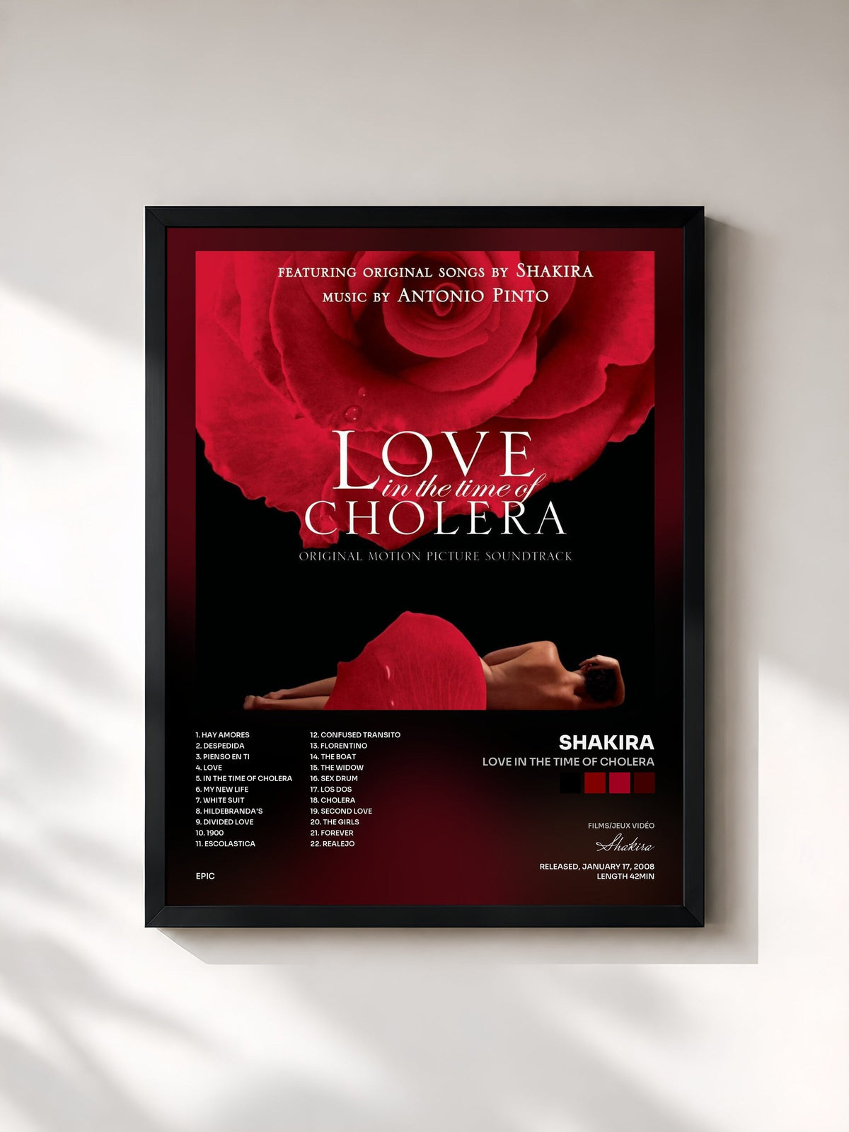 #noir Tableau de l'album Love In The Time Of Cholera de Shakira, cadre noir, imprimé et encadré en France