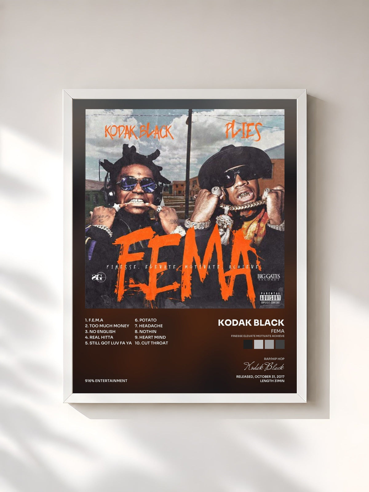 #blanc Tableau de l'album FEMA (Finesse Elevate Motivate Achieve) de Kodak Black, cadre blanc, imprimé et encadré en France