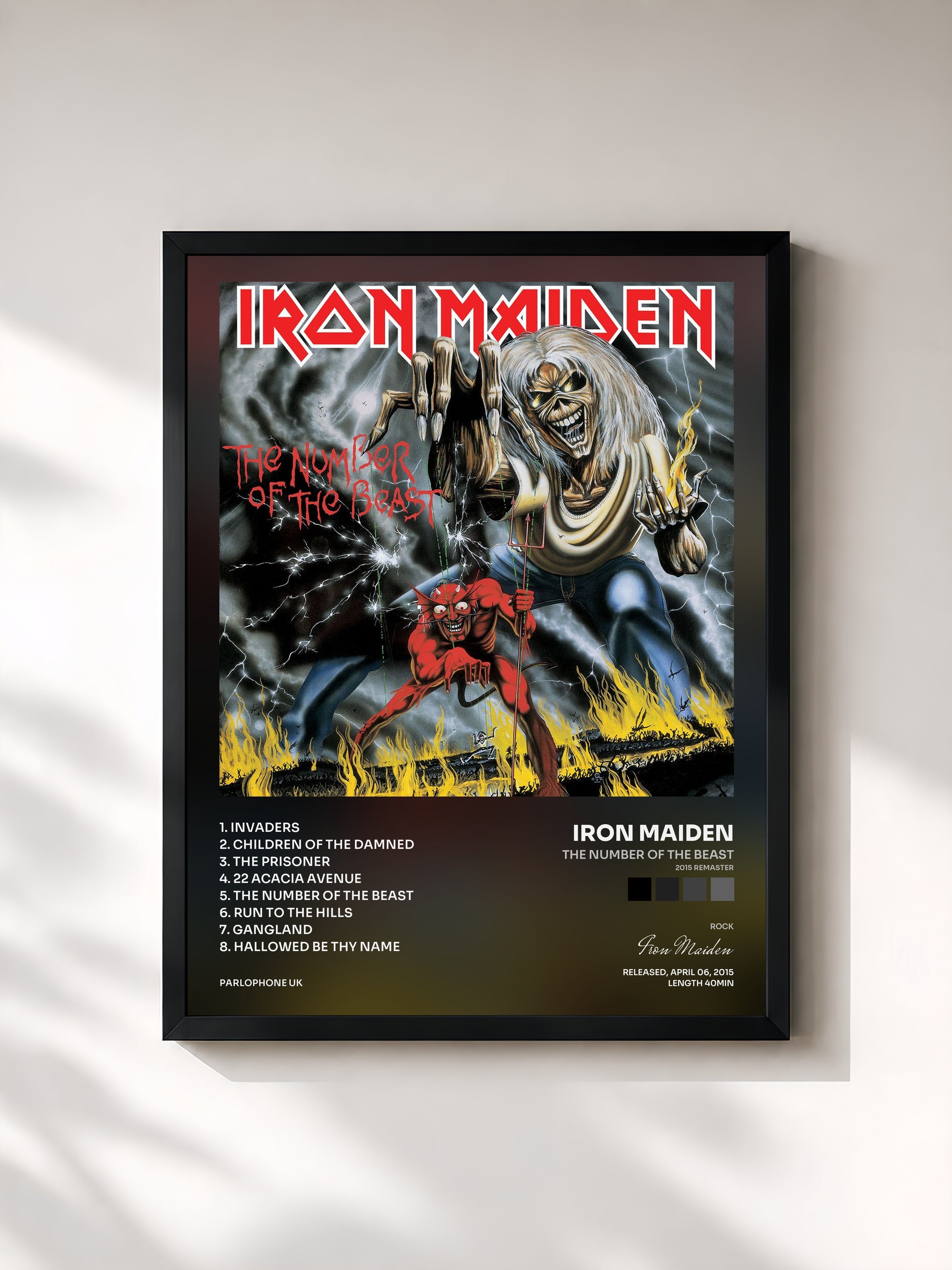 #noir The Number of the Beast (2015 Remaster) de Iron Maiden en lámina enmarcada, marco negro, impresa y enmarcada en Francia