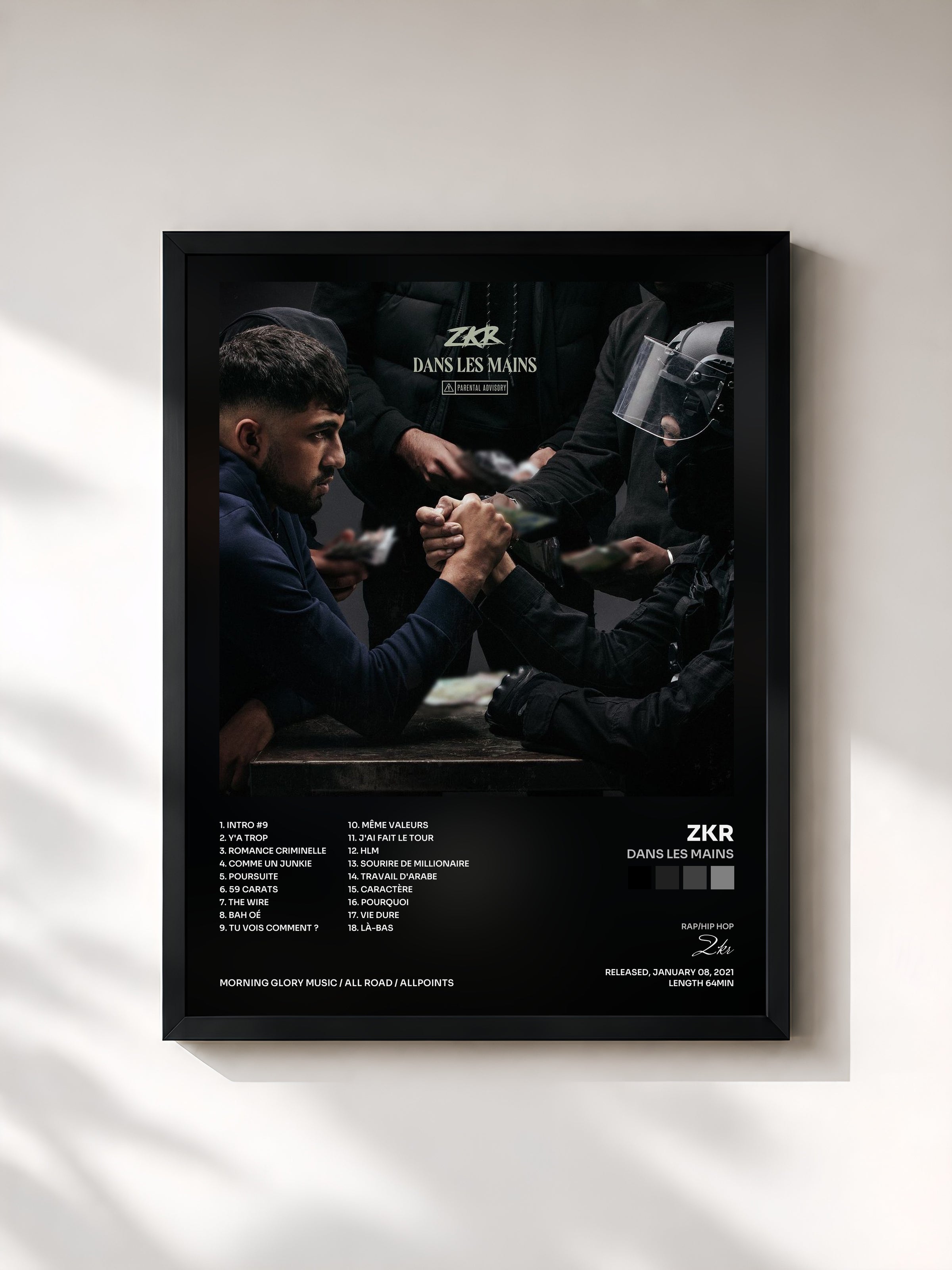 #noir Tableau de l'album Dans les mains de Zkr, cadre noir, imprimé et encadré en France