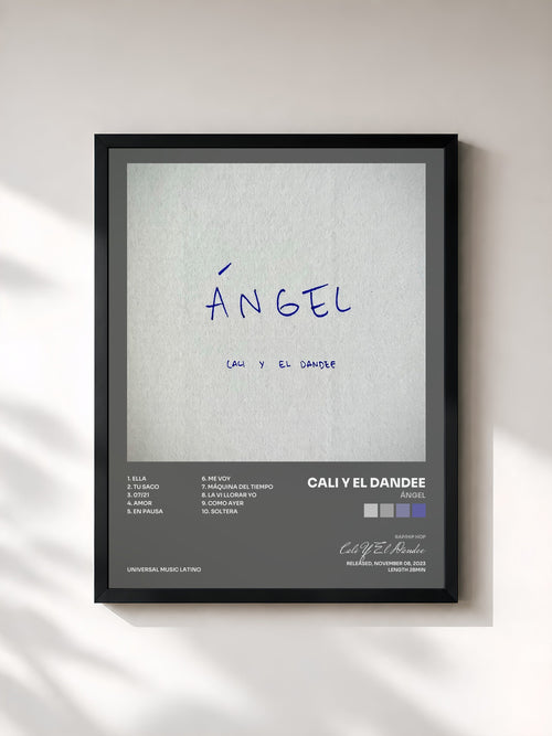 Cali Y El Dandee · ÁNGEL — Gerahmter Kunstdruck