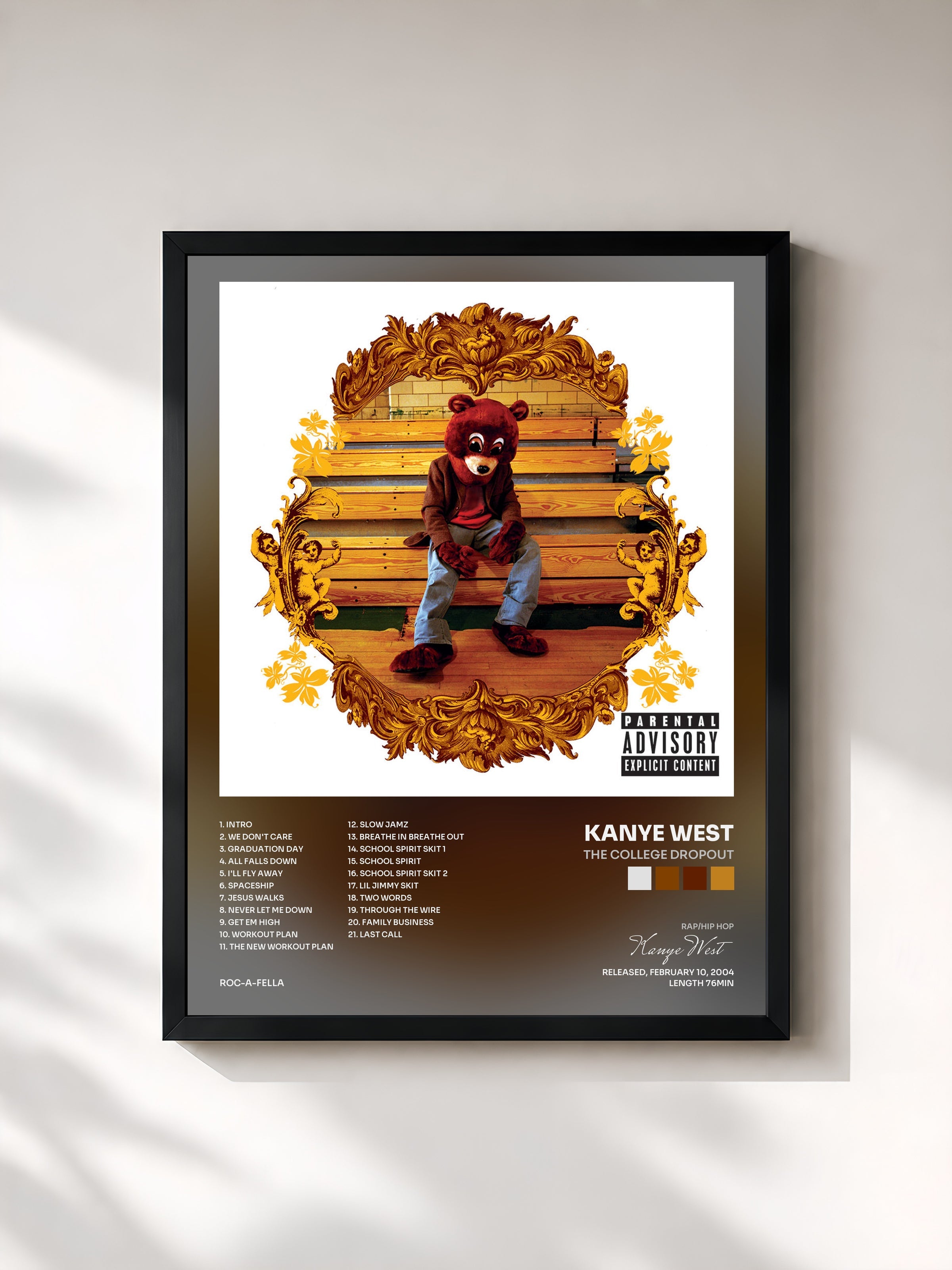 #noir The College Dropout de Kanye West en lámina enmarcada, marco negro, impresa y enmarcada en Francia