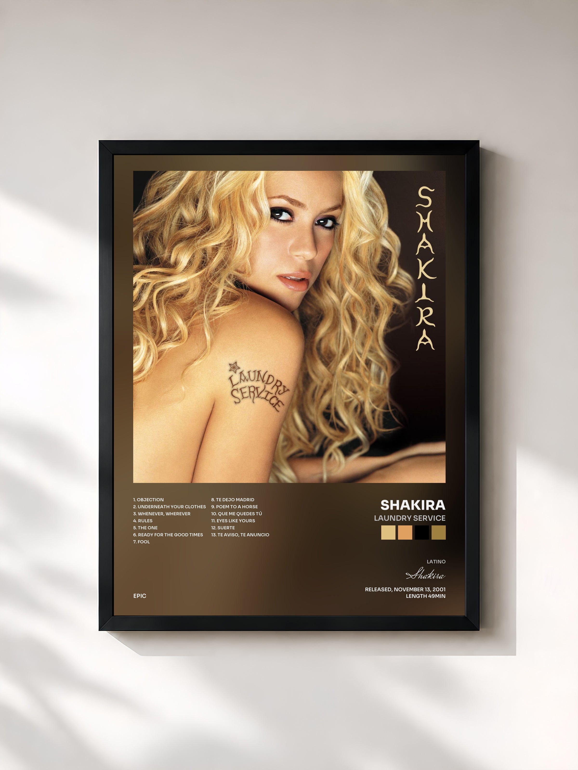#noir Laundry Service de Shakira en lámina enmarcada, marco negro, impresa y enmarcada en Francia