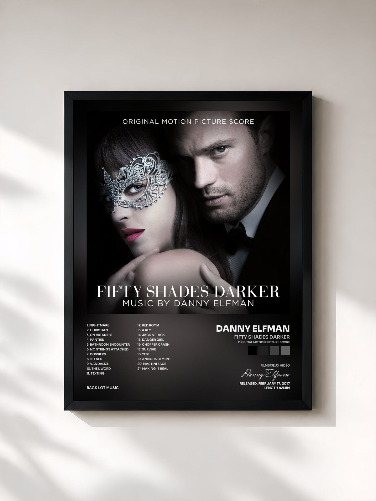 #noir Tableau de l'album Fifty Shades Darker (Original Motion Picture Score) de Danny Elfman, cadre noir, imprimé et encadré en France