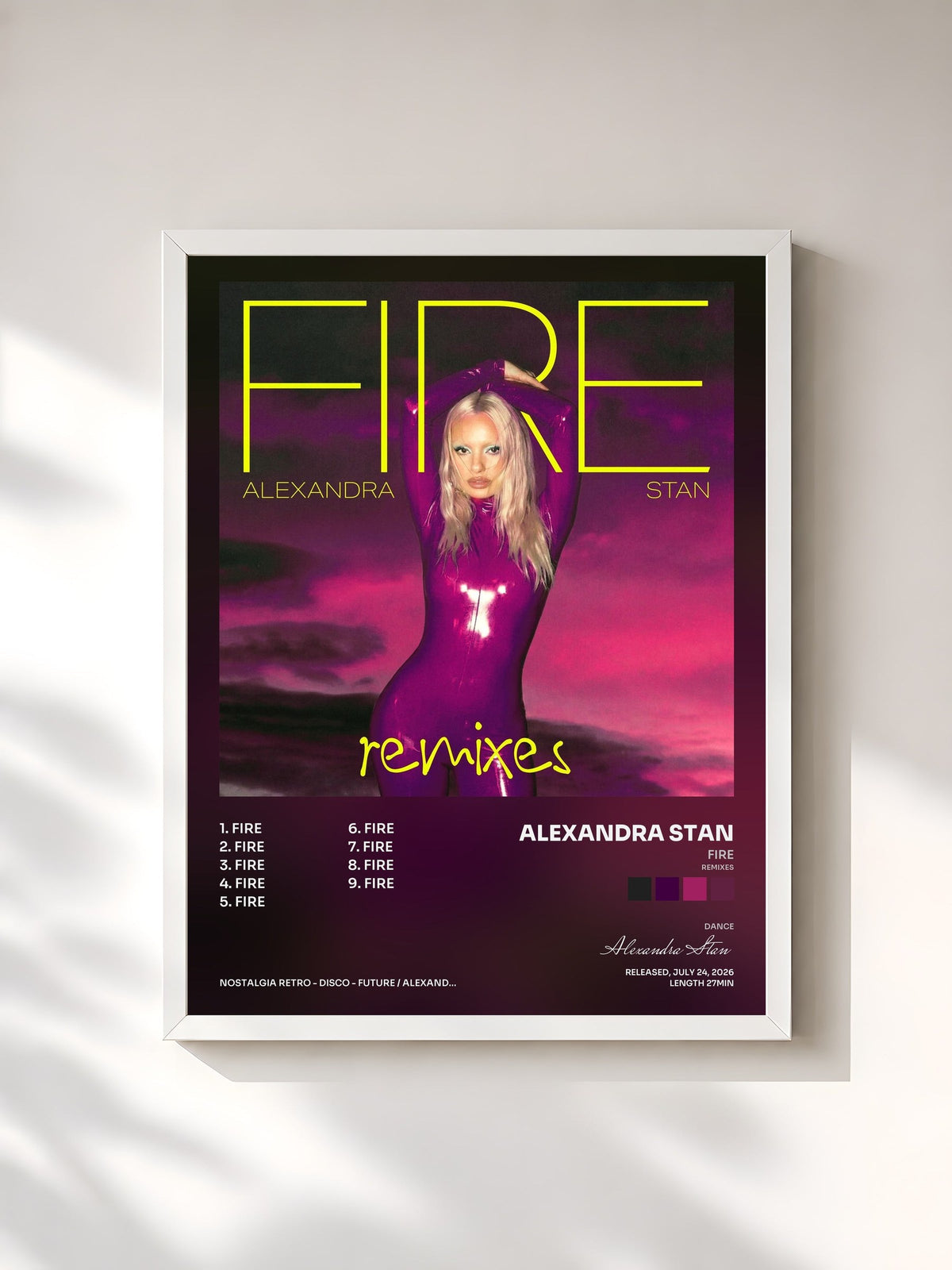 #blanc Tableau de l'album Fire (Remixes) de Alexandra Stan, cadre blanc, imprimé et encadré en France