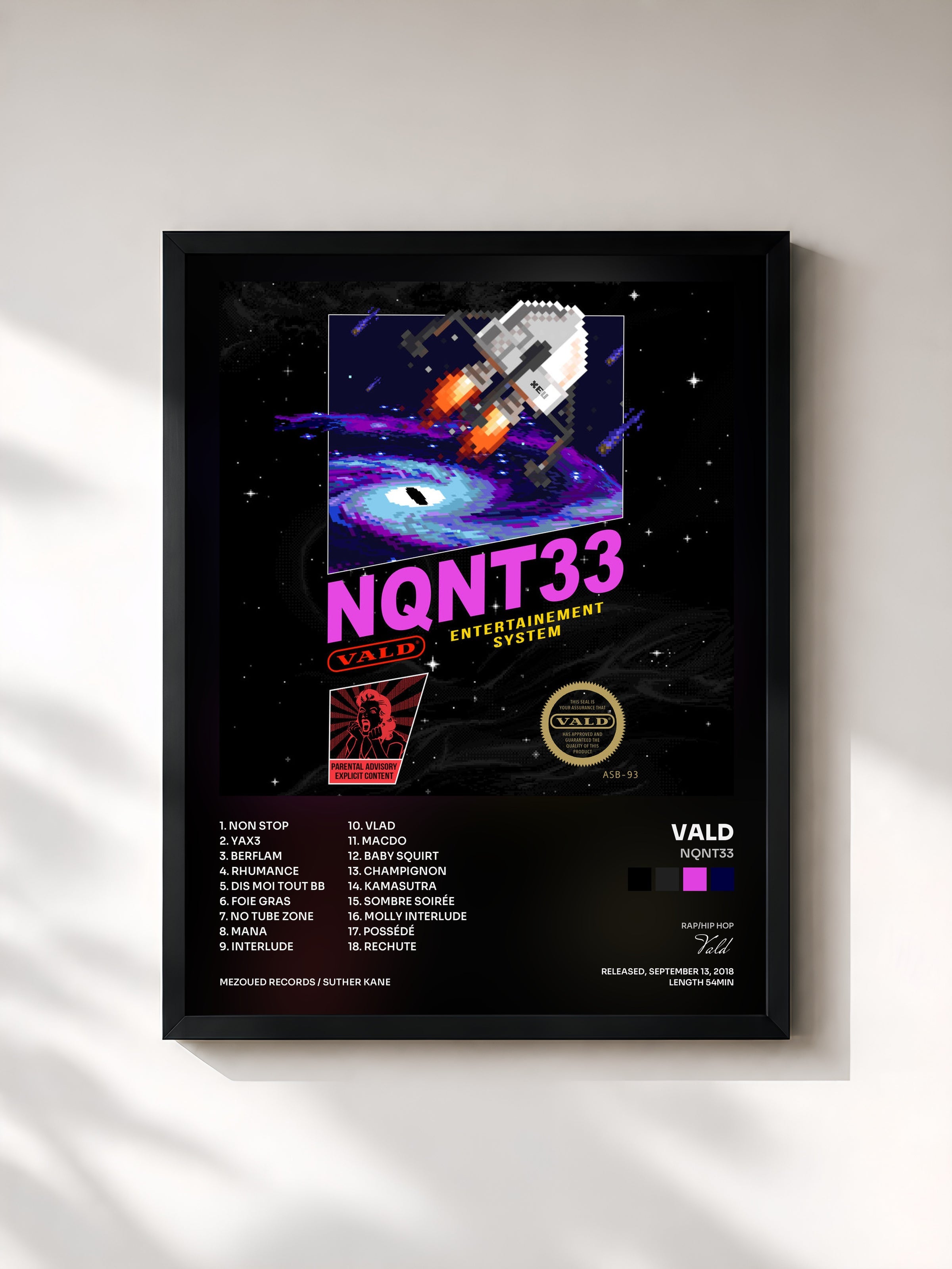 #noir Tableau de l'album NQNT33 de Vald, cadre noir, imprimé et encadré en France