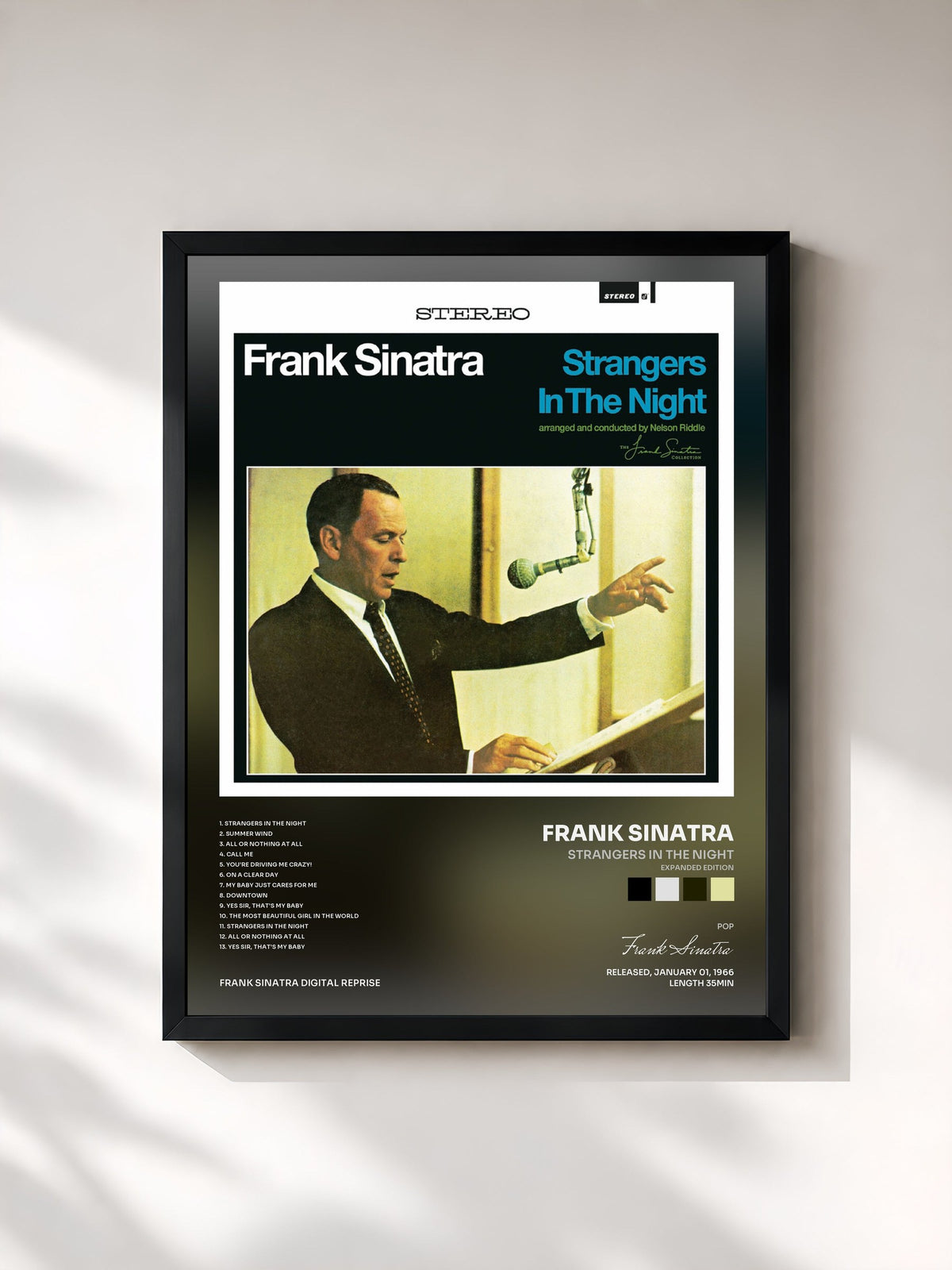 #noir Tableau de l'album Strangers In The Night (Expanded Edition) de Frank Sinatra, cadre noir, imprimé et encadré en France