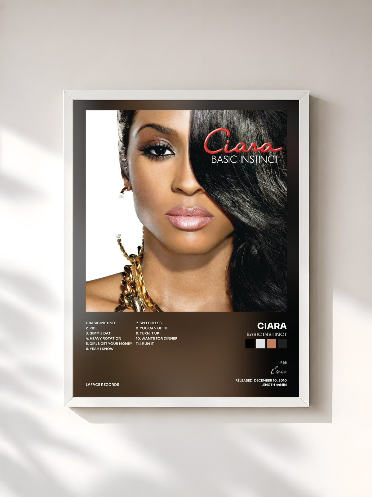 #blanc Tableau de l'album Basic Instinct de Ciara, cadre blanc, imprimé et encadré en France