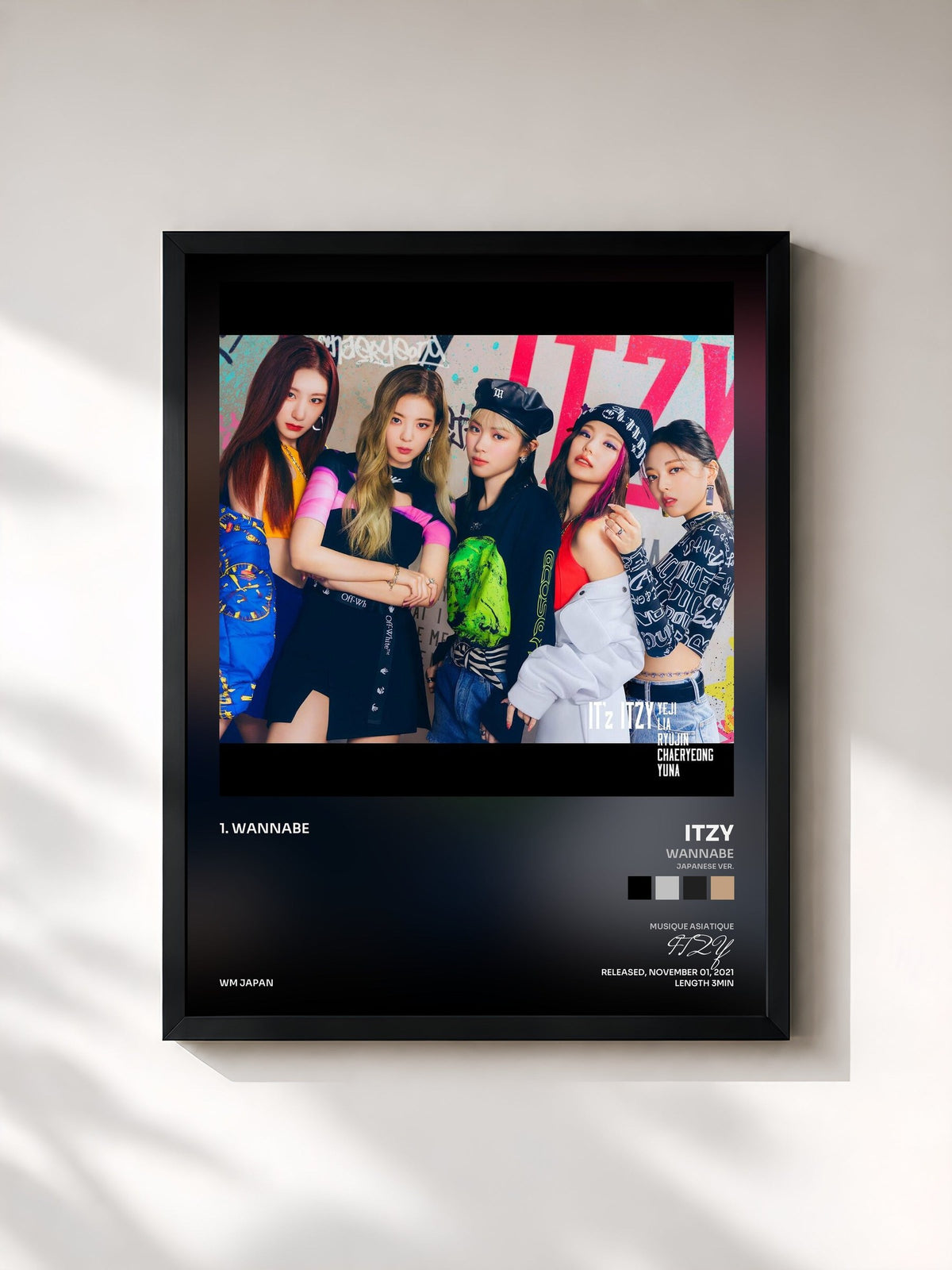 #noir Tableau de l'album WANNABE (Japanese ver.) de ITZY, cadre noir, imprimé et encadré en France