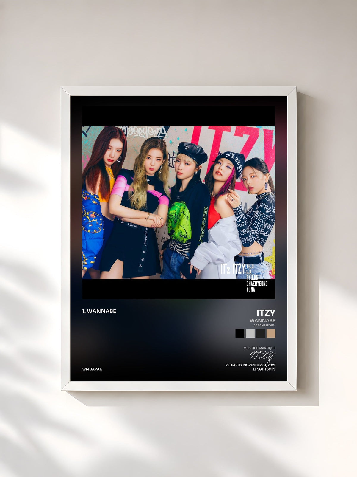#blanc Tableau de l'album WANNABE (Japanese ver.) de ITZY, cadre blanc, imprimé et encadré en France