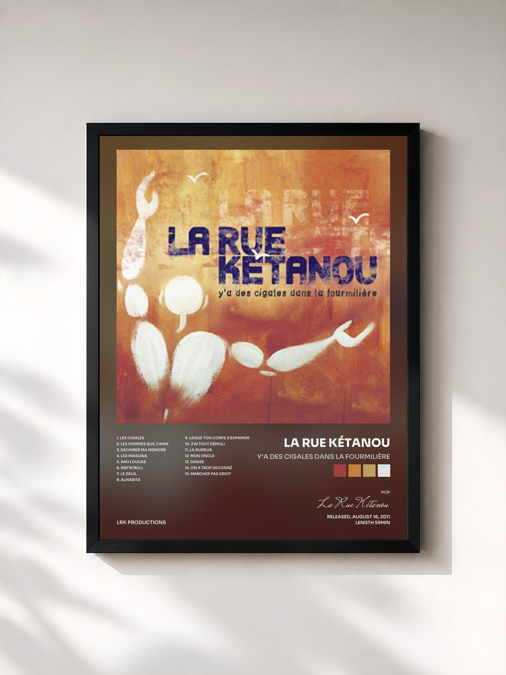 #noir Tableau de l'album Y'a des cigales dans la fourmilière de La Rue Kétanou, cadre noir, imprimé et encadré en France