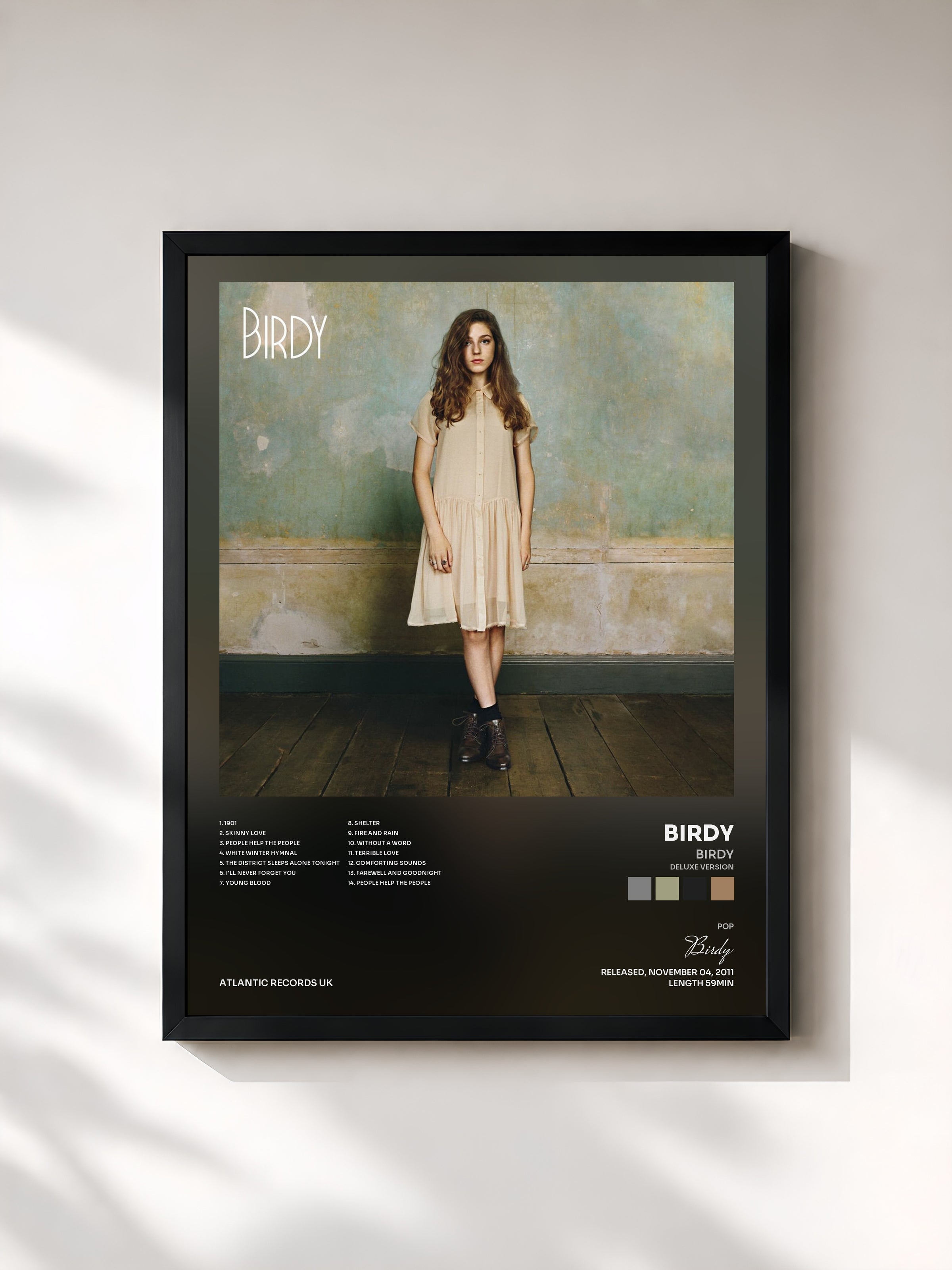 #noir Birdy (Deluxe Version) di Birdy in stampa incorniciata, cornice nera, stampata e incorniciata in Francia