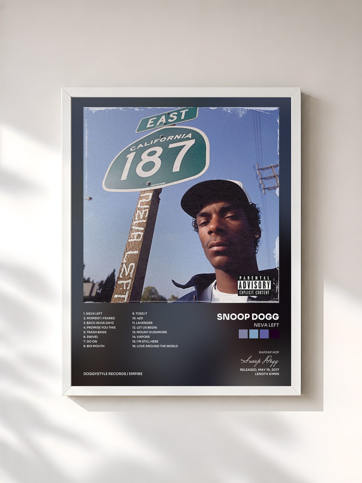 #blanc Tableau de l'album Neva Left de Snoop Dogg, cadre blanc, imprimé et encadré en France