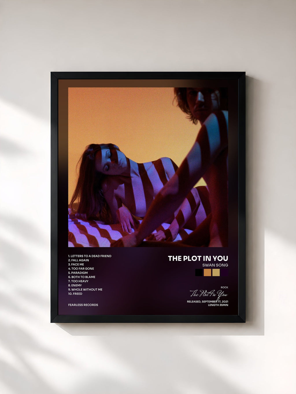 #noir Tableau de l'album Swan Song de The Plot In You, cadre noir, imprimé et encadré en France